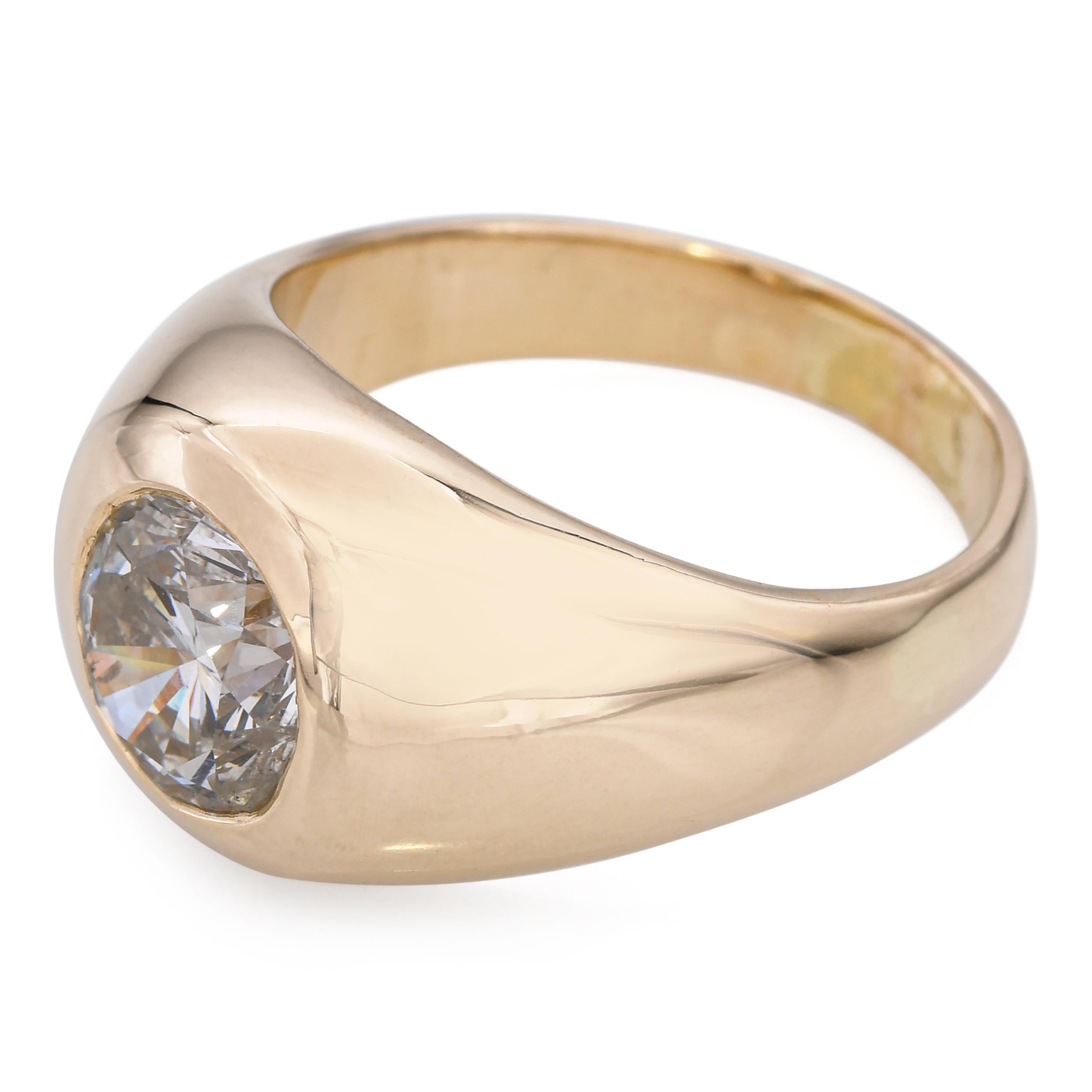 Anello vintage in oro giallo 14k con 2,12 carati di diamanti I-J Si2 e incastonatura gitana In condizioni buone in vendita a New York, NY