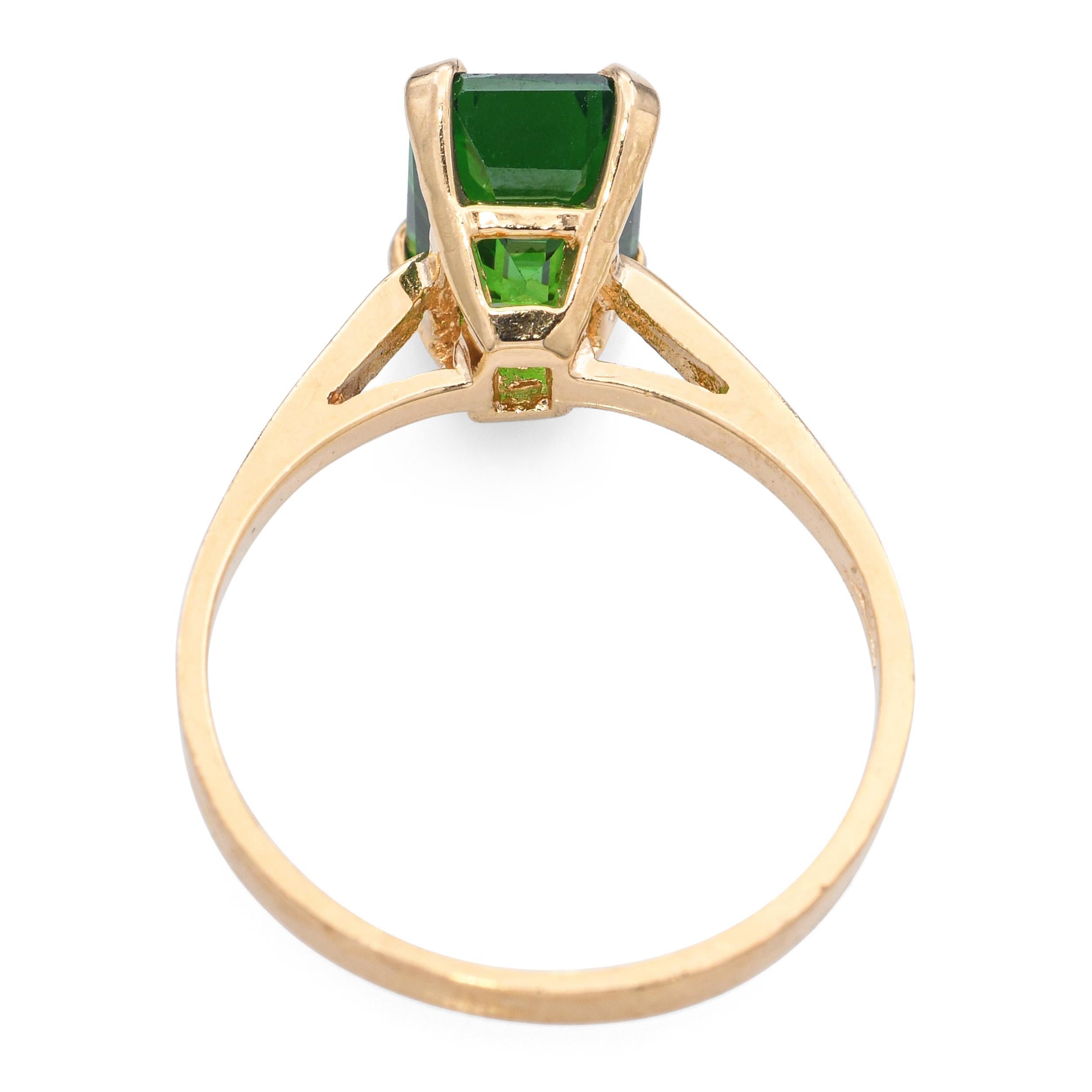 Women's Vintage 14k Yellow Gold 2.12ct Vivid Green Chrome Tourmaline Ring For Sale