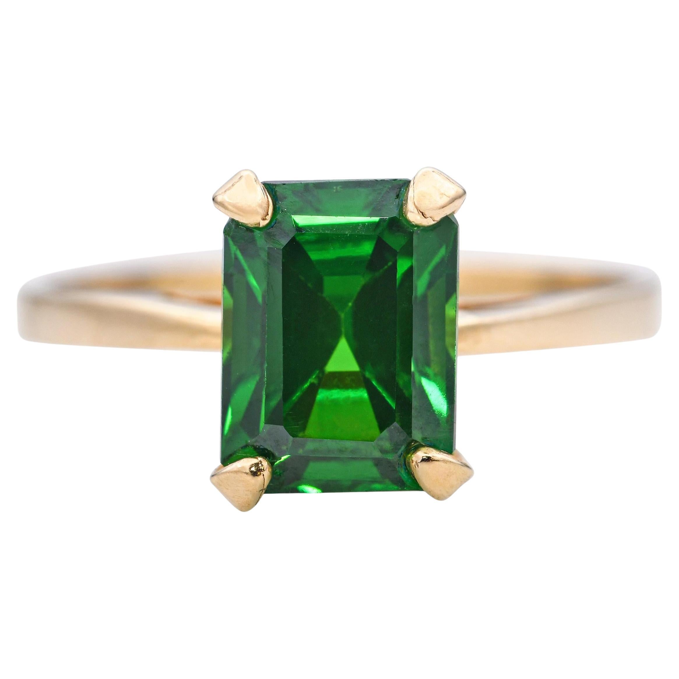 Vintage 14k Yellow Gold 2.12ct Vivid Green Chrome Tourmaline Ring For Sale