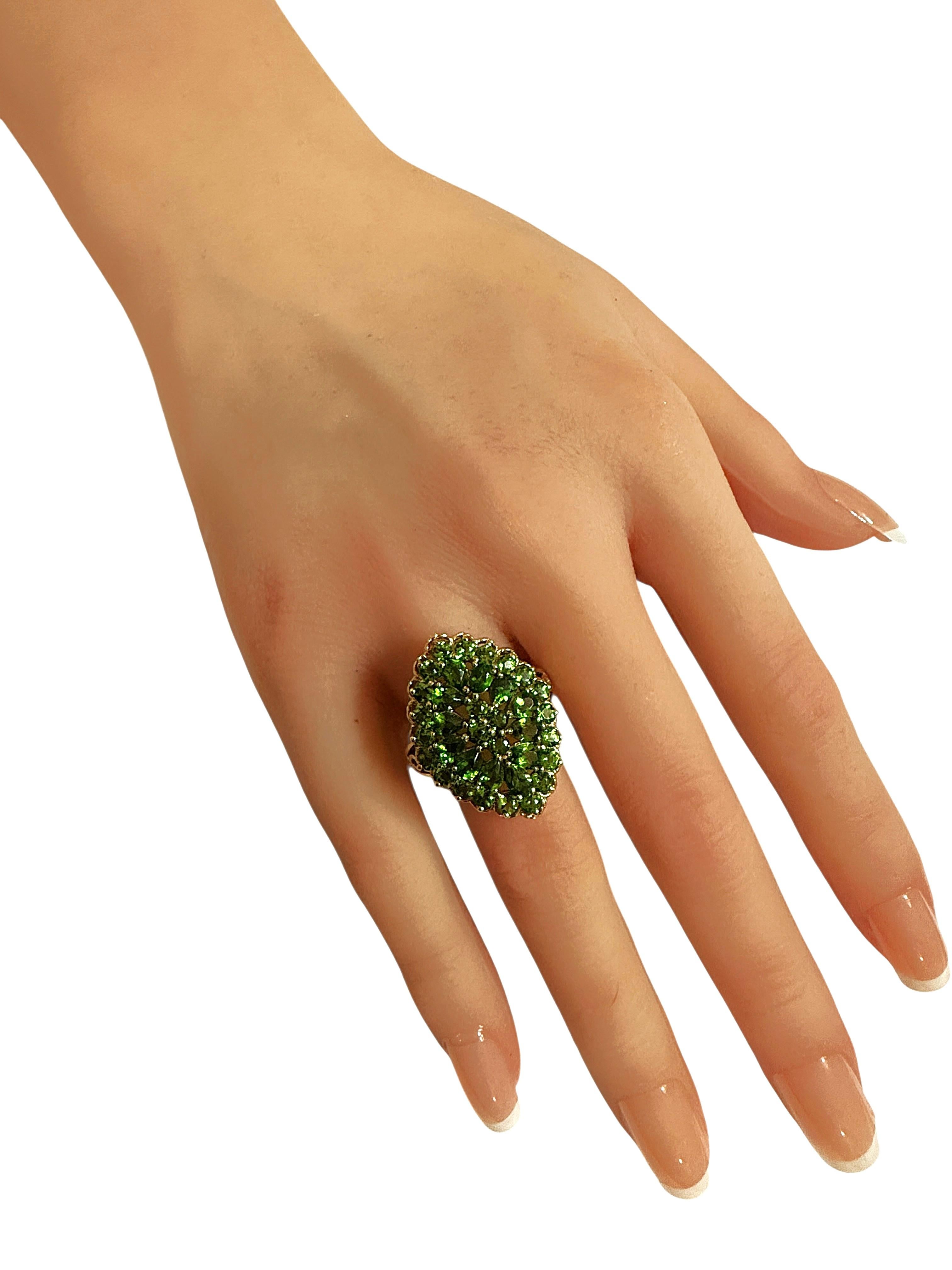 Anello vintage in oro giallo 14k con crisoprasio taglio pera e diamante da 3,60 carati, misura 7 in vendita 1