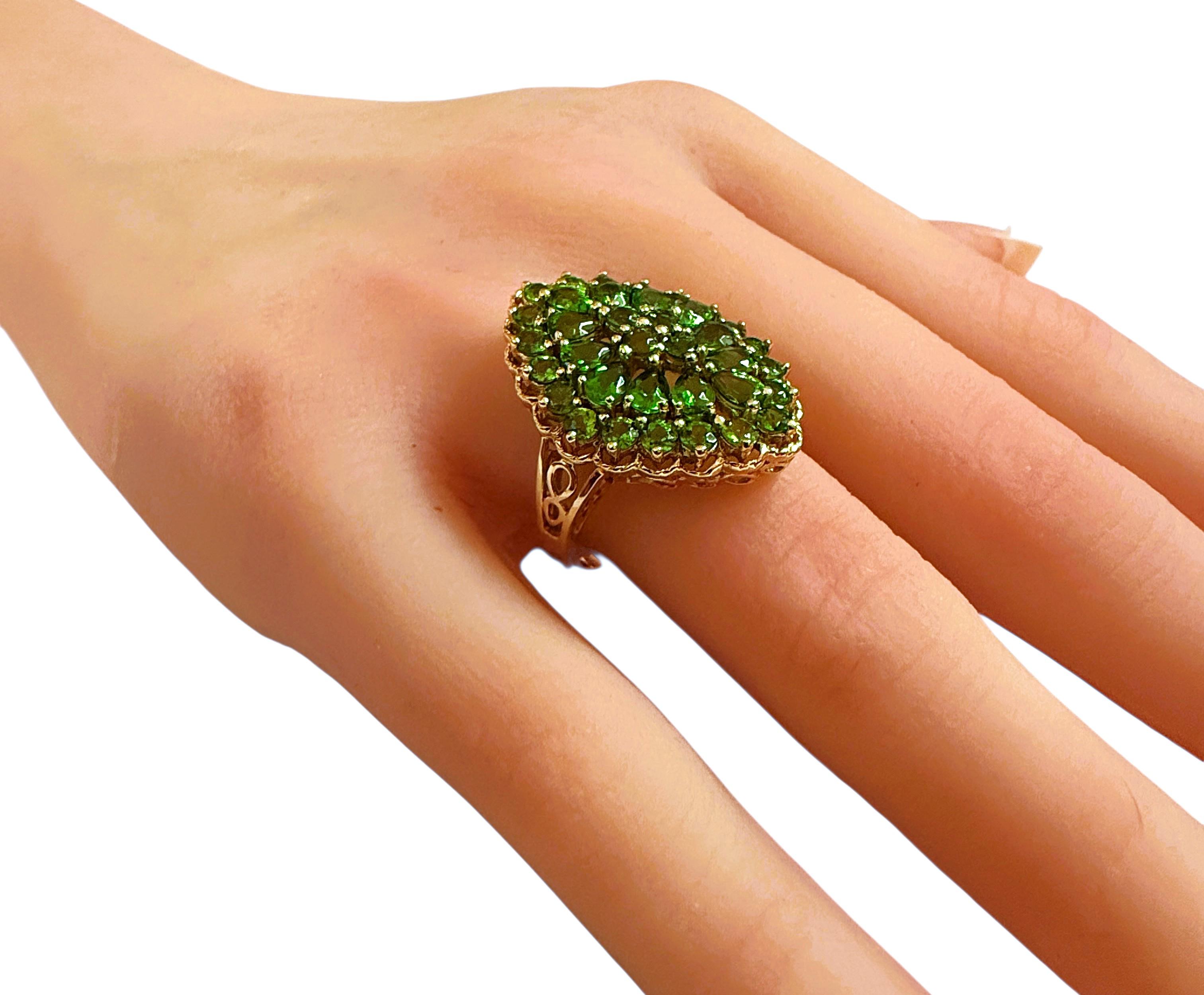 Anello vintage in oro giallo 14k con crisoprasio taglio pera e diamante da 3,60 carati, misura 7 in vendita 2