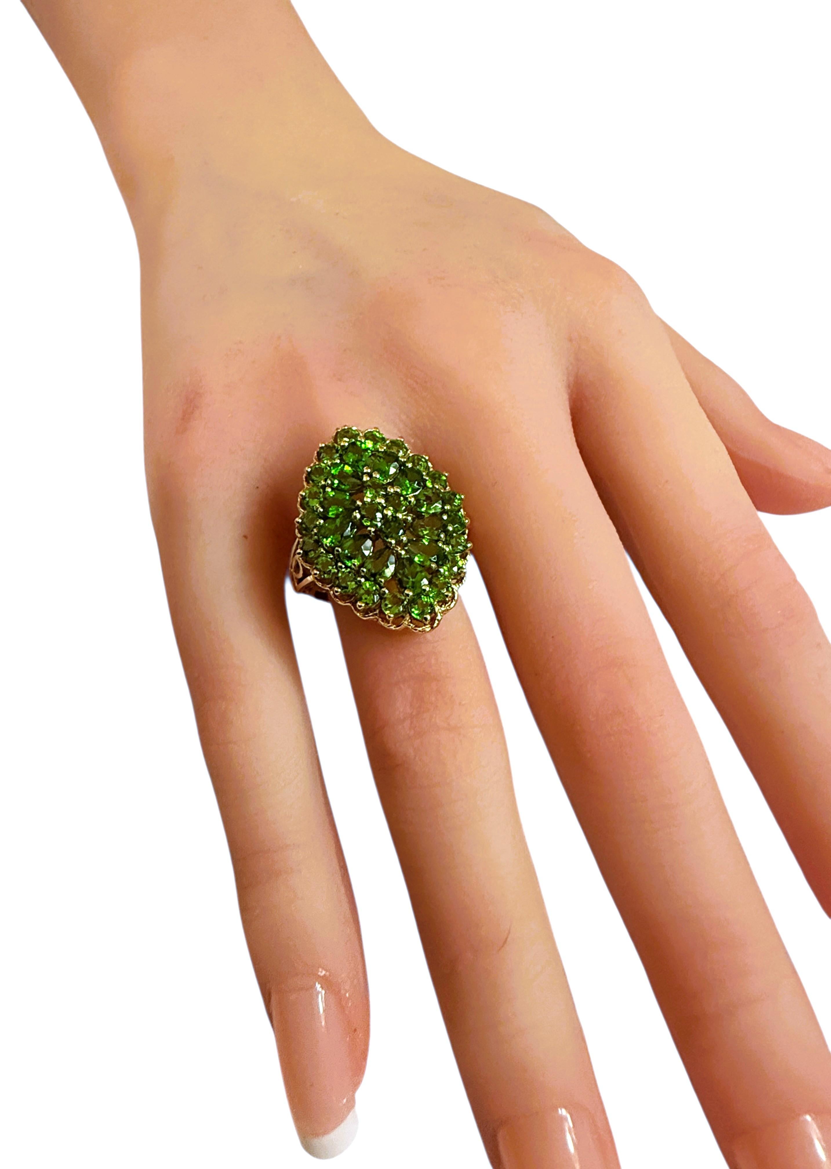 Anello vintage in oro giallo 14k con crisoprasio taglio pera e diamante da 3,60 carati, misura 7 in vendita 3