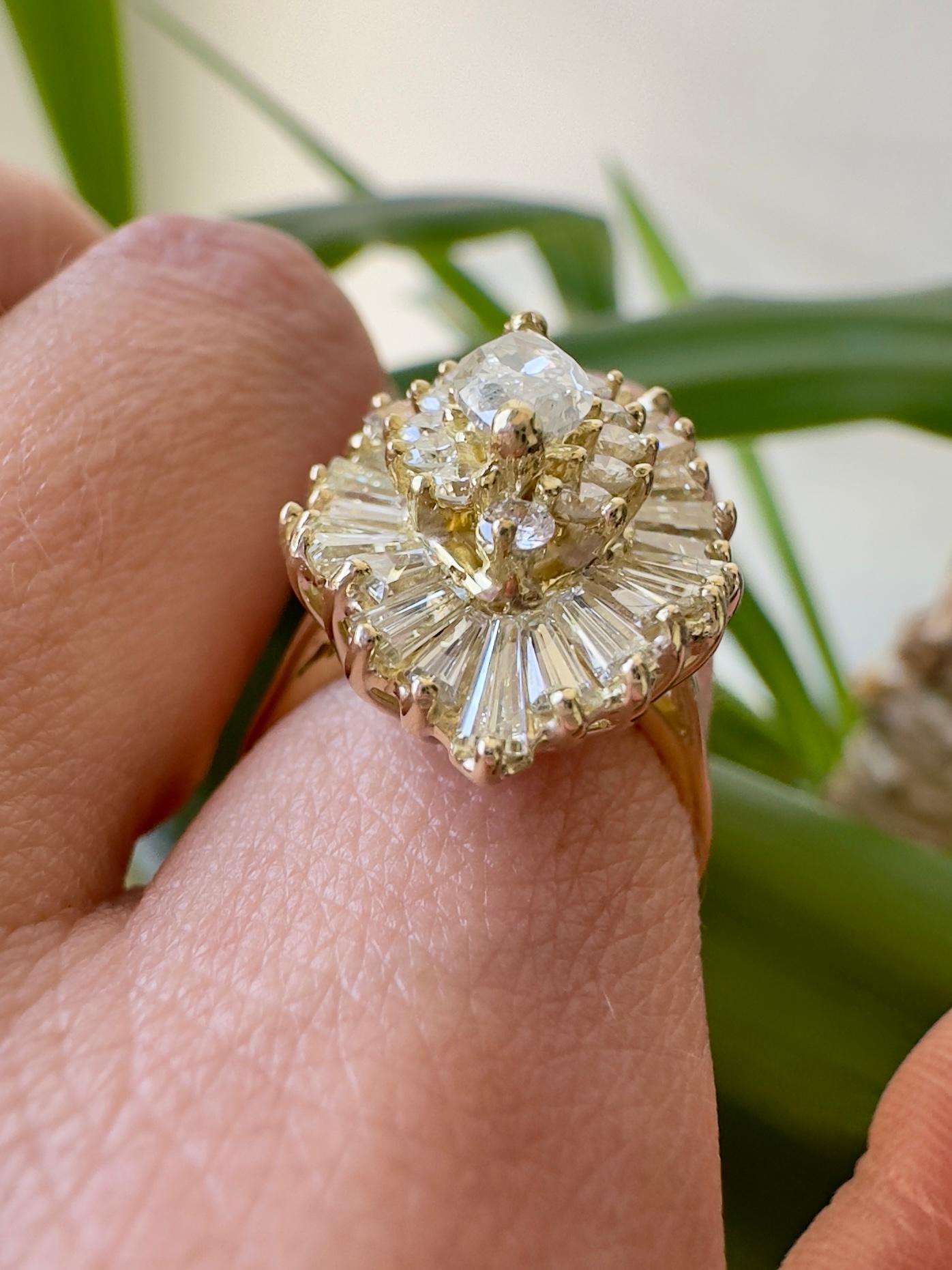 Vintage 14K Gelbgold 3,61 CTW Diamant Ballerina Ring im Angebot 2