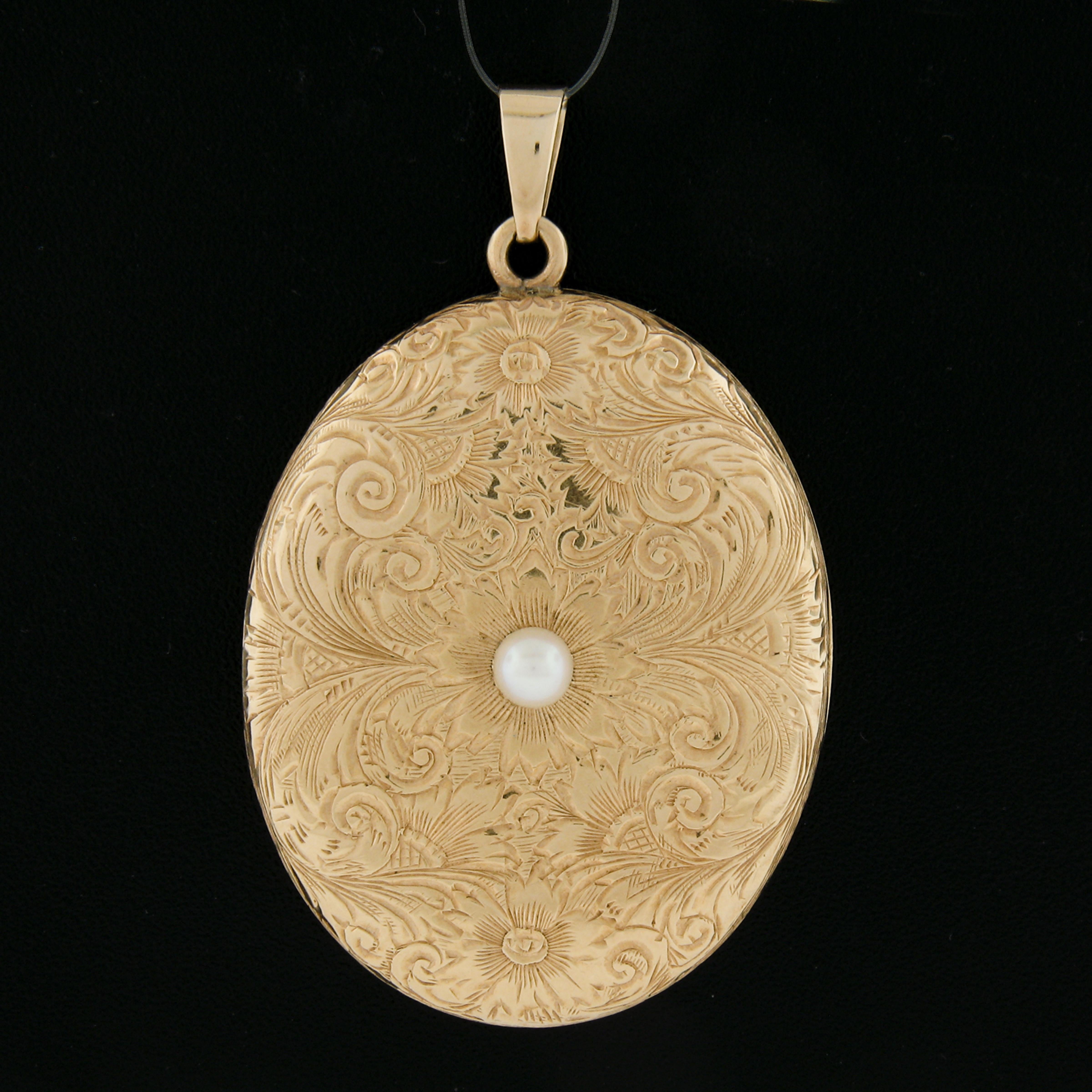 Stone:
(1) Genuine Cultured Pearl - Round Shape - White Color - 3.9mm (approx.)

Material: Solid 14k Yellow Gold & 2 Plastic Covers inside for Pictures
Weight: 11.12 Grams
Height (w/ Bail): 47.5mm (1.8