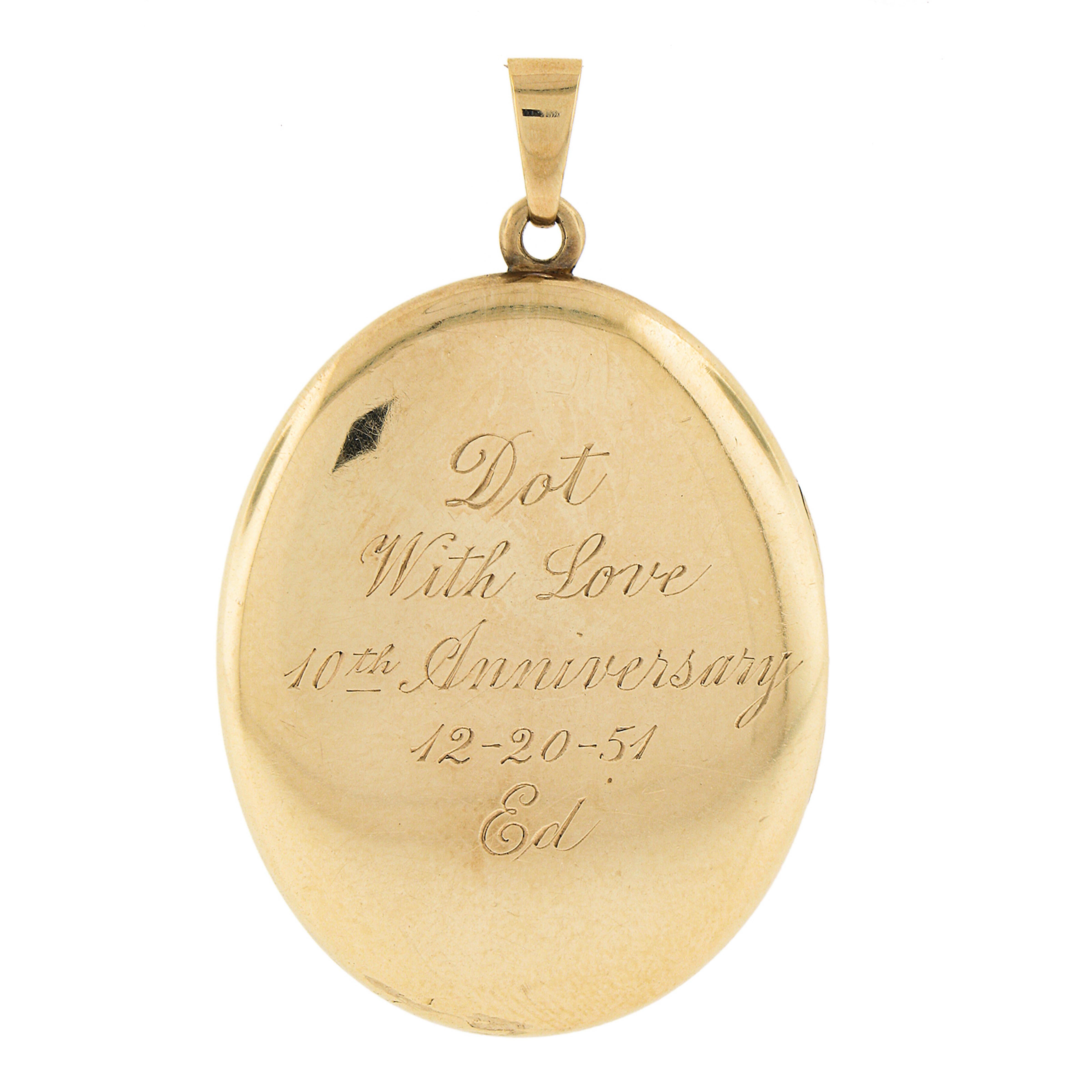 Round Cut Vintage 14k Yellow Gold 3.9mm Pearl Hand Engraved Oval Large Locket Pendant For Sale