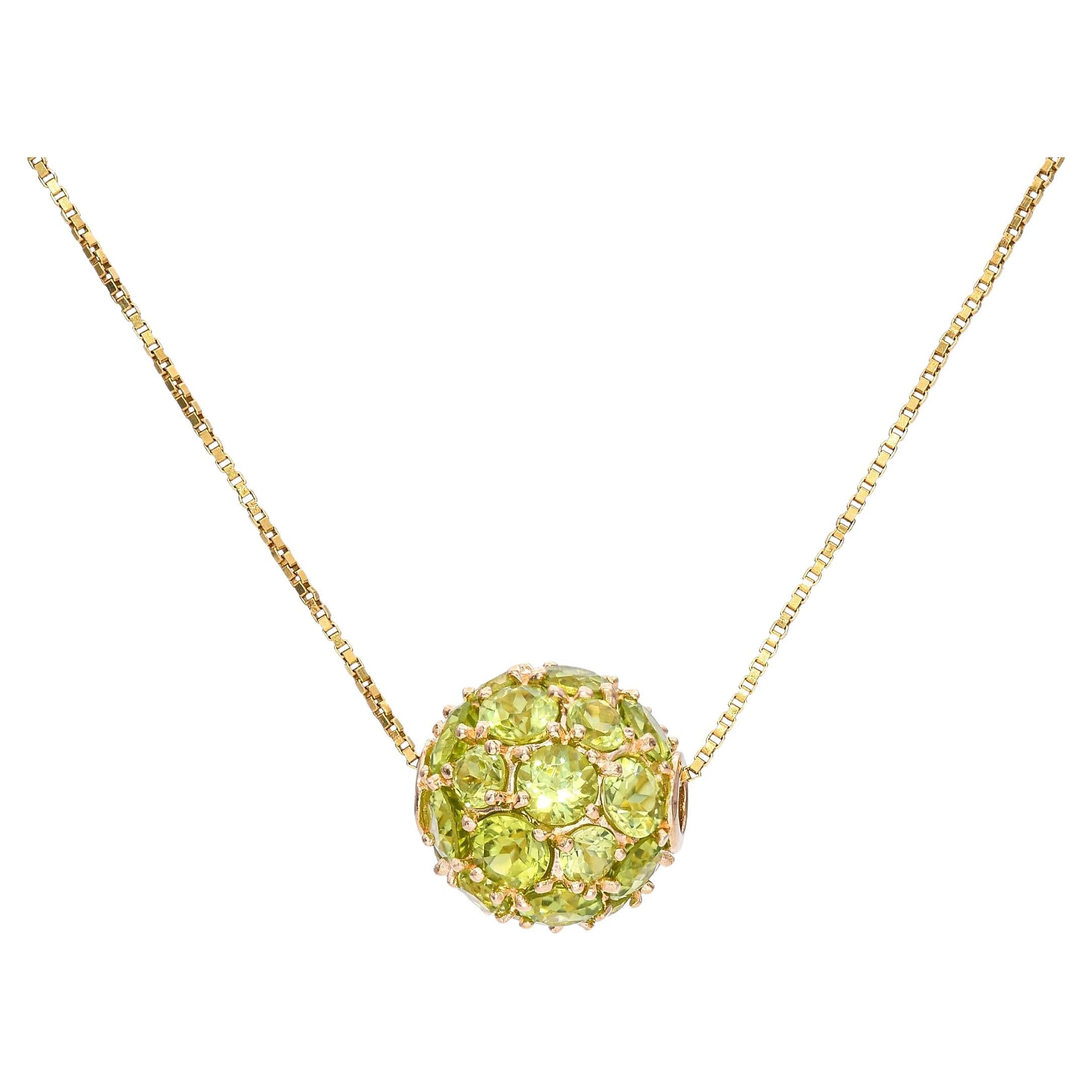 Vintage By in oro giallo 14k, collana con ciondolo a sfera con peridoto da 6,01 carati in vendita