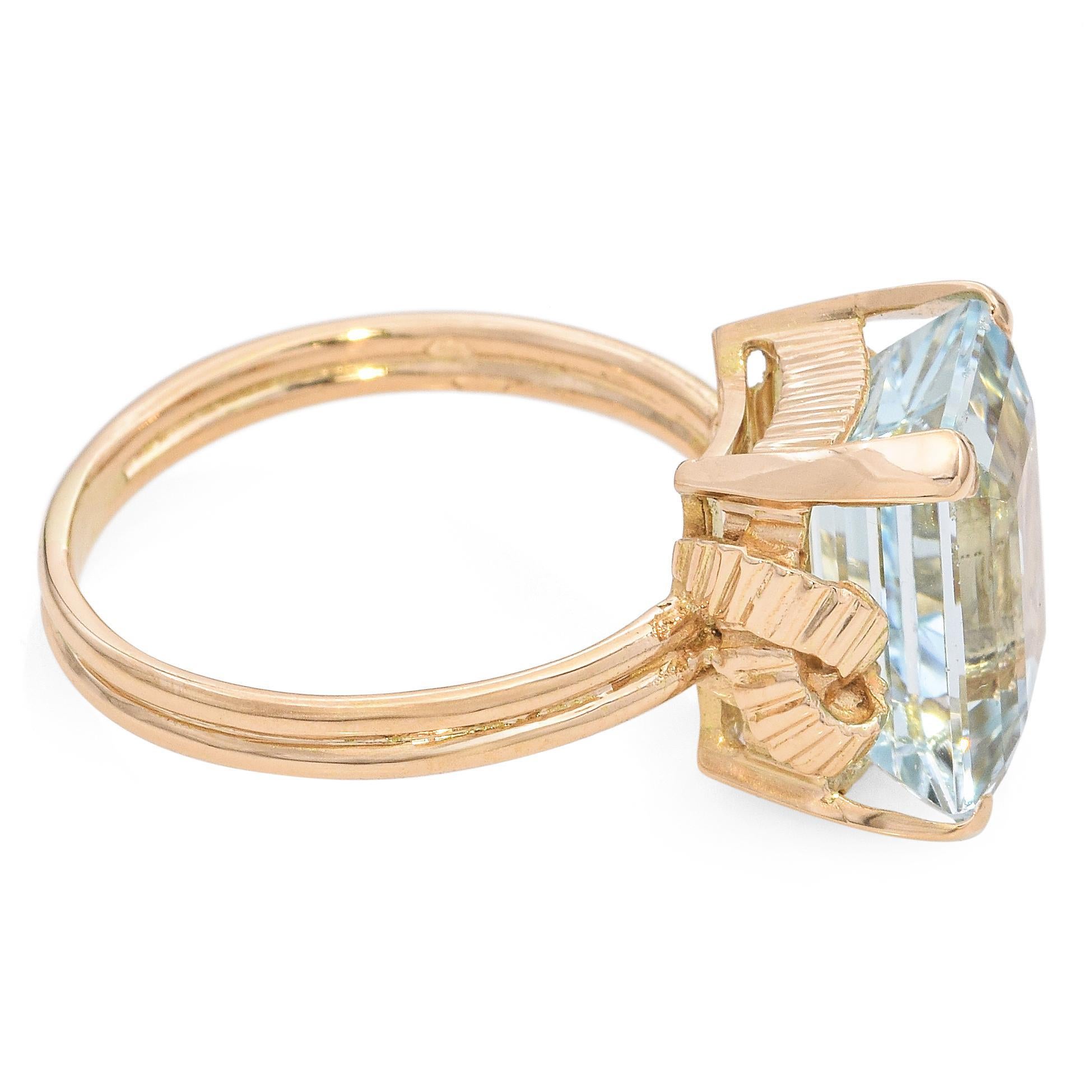 Bague fantaisie vintage en or jaune 14 carats avec aigue-marine de 6,6 carats Pour femmes en vente