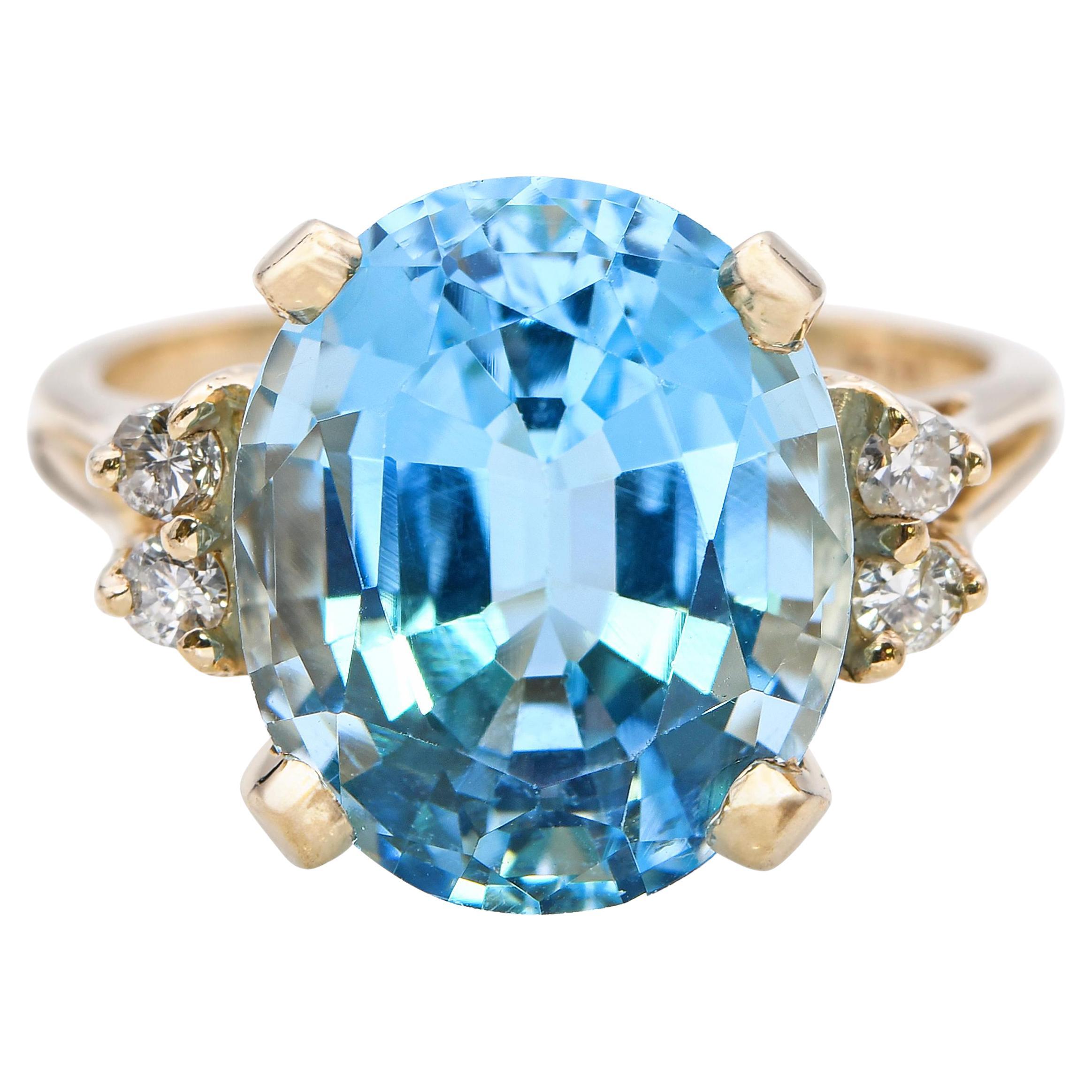 Vintage 14k Yellow Gold 7.0ct Topaz and Diamond Ring en vente