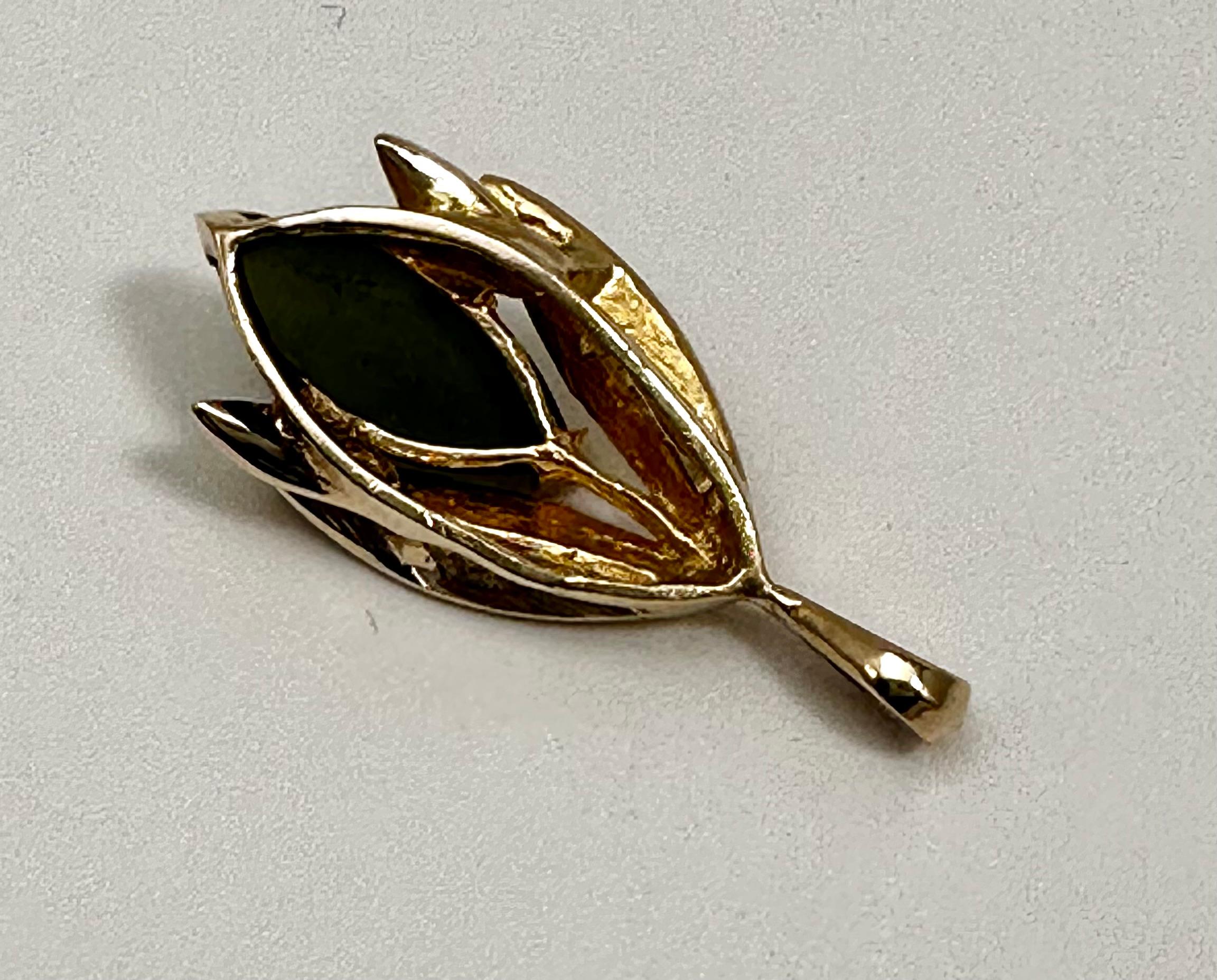 Marquise Cut Vintage 14k Yellow Gold 7mm x 14mm Marquise Green Jade 1/2