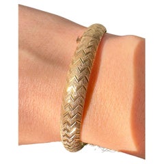 Vintage 14k Yellow Gold 8.2mm Textured Bangle