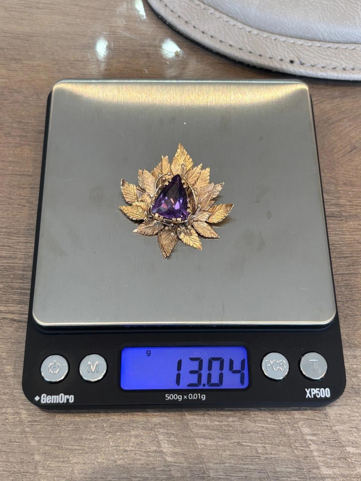 Women's Vintage 14K Yellow Gold 9 Carat 13.04 Grams Trillion Amethyst Leaf Brooch For Sale