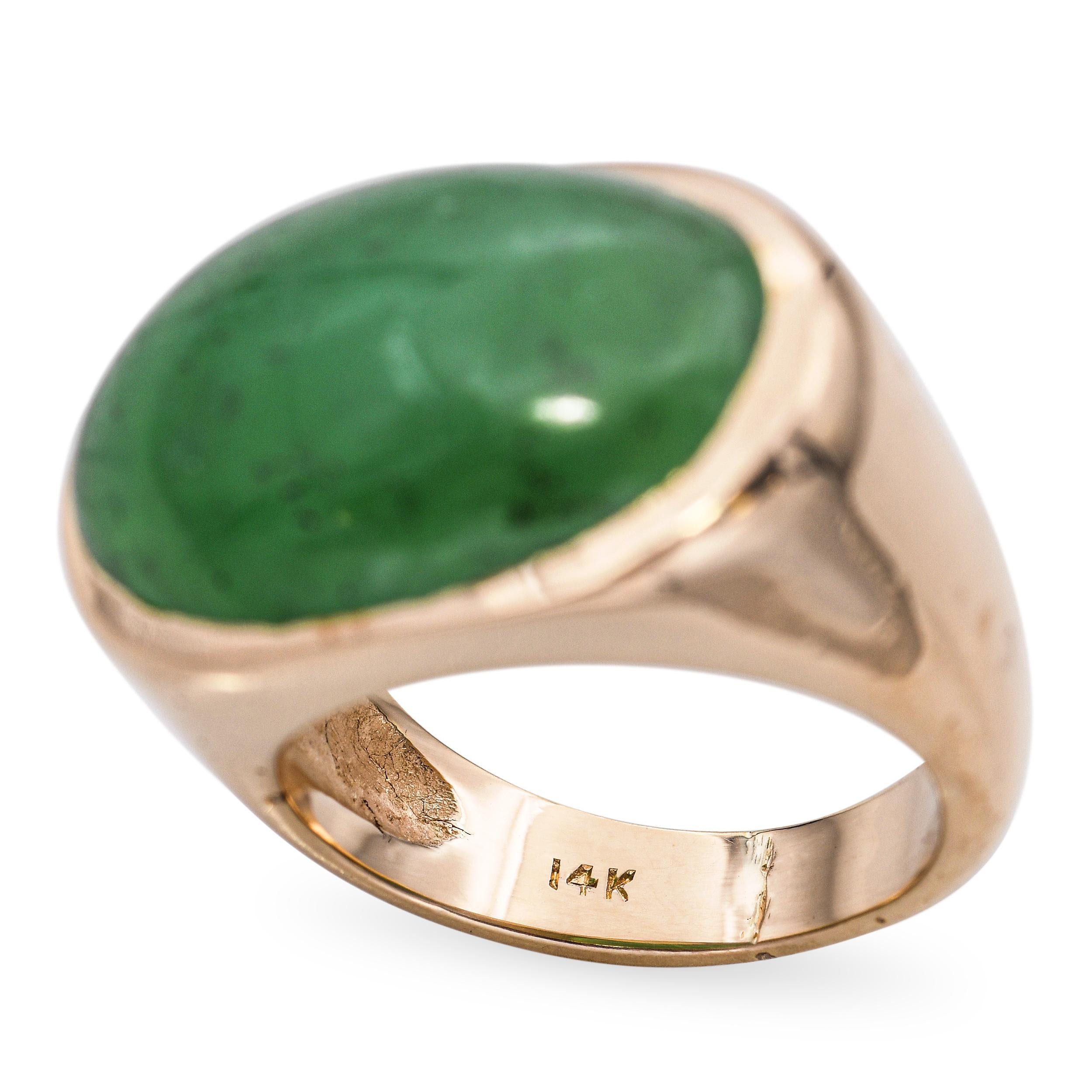 Vintage 14k Gelbgold 9,25ct Nephrit Jade Ring im Zustand „Gut“ im Angebot in New York, NY
