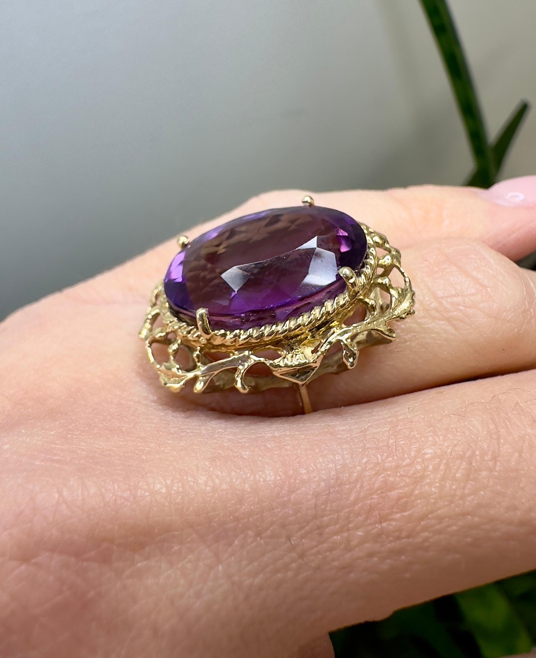 Women's Vintage 14k Yellow Gold Amethyst Cocktail Ring For Sale