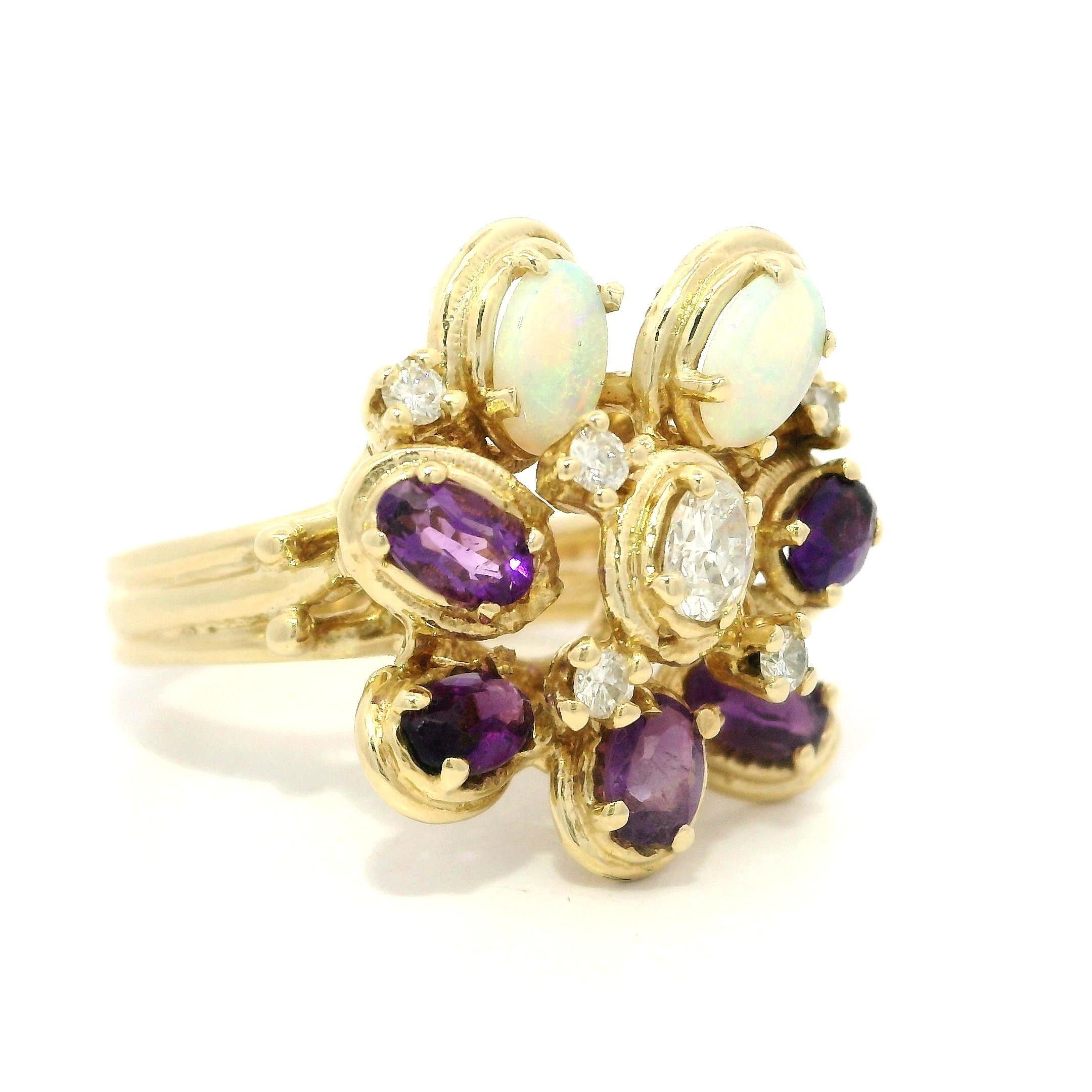 Vintage 14k Gelbgold Amethyst Opal Diamant Blume Cluster Cocktail Ring im Angebot 3