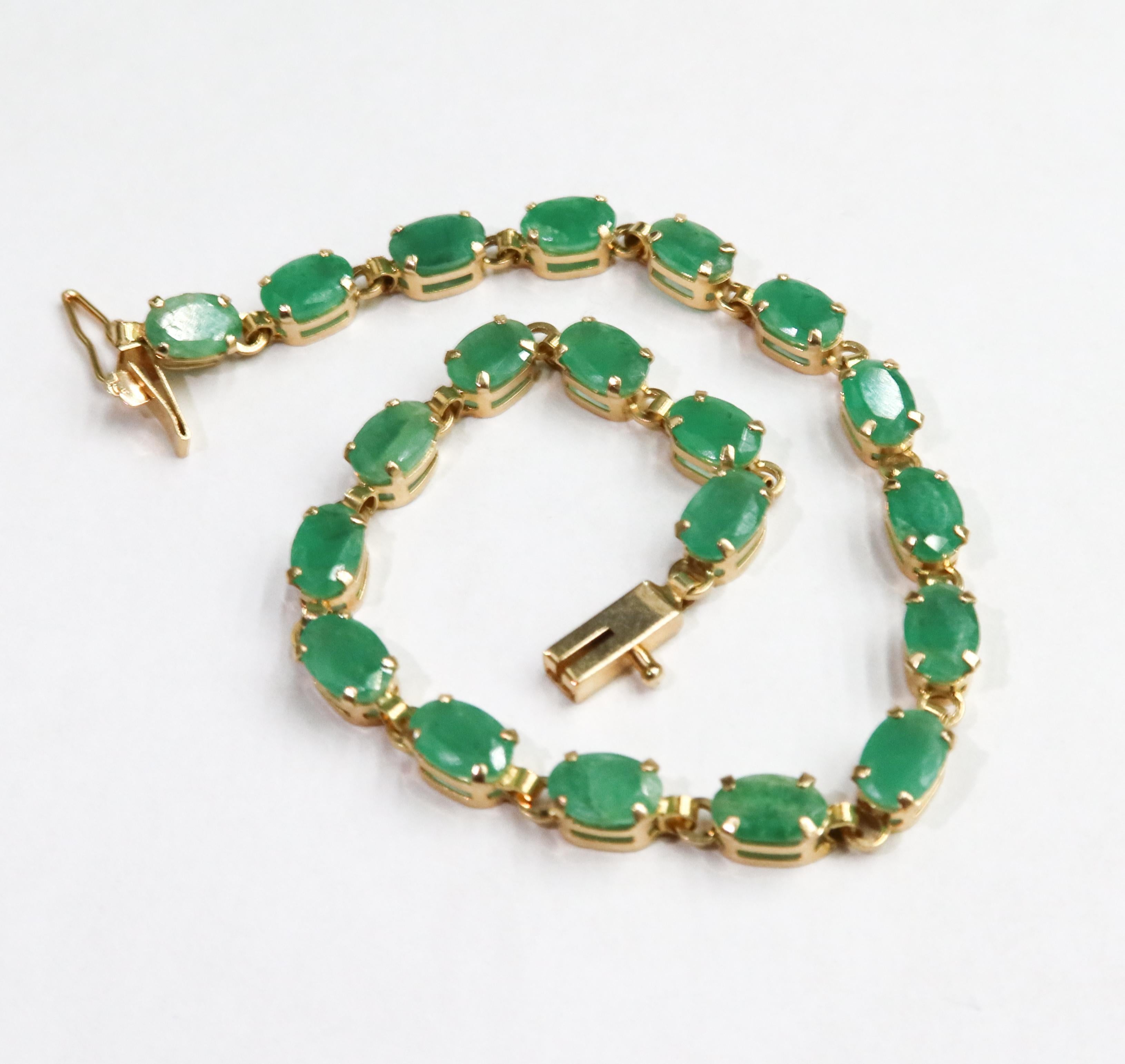Bracelet empilable en or jaune 14 carats et chrysoprase en vente 4