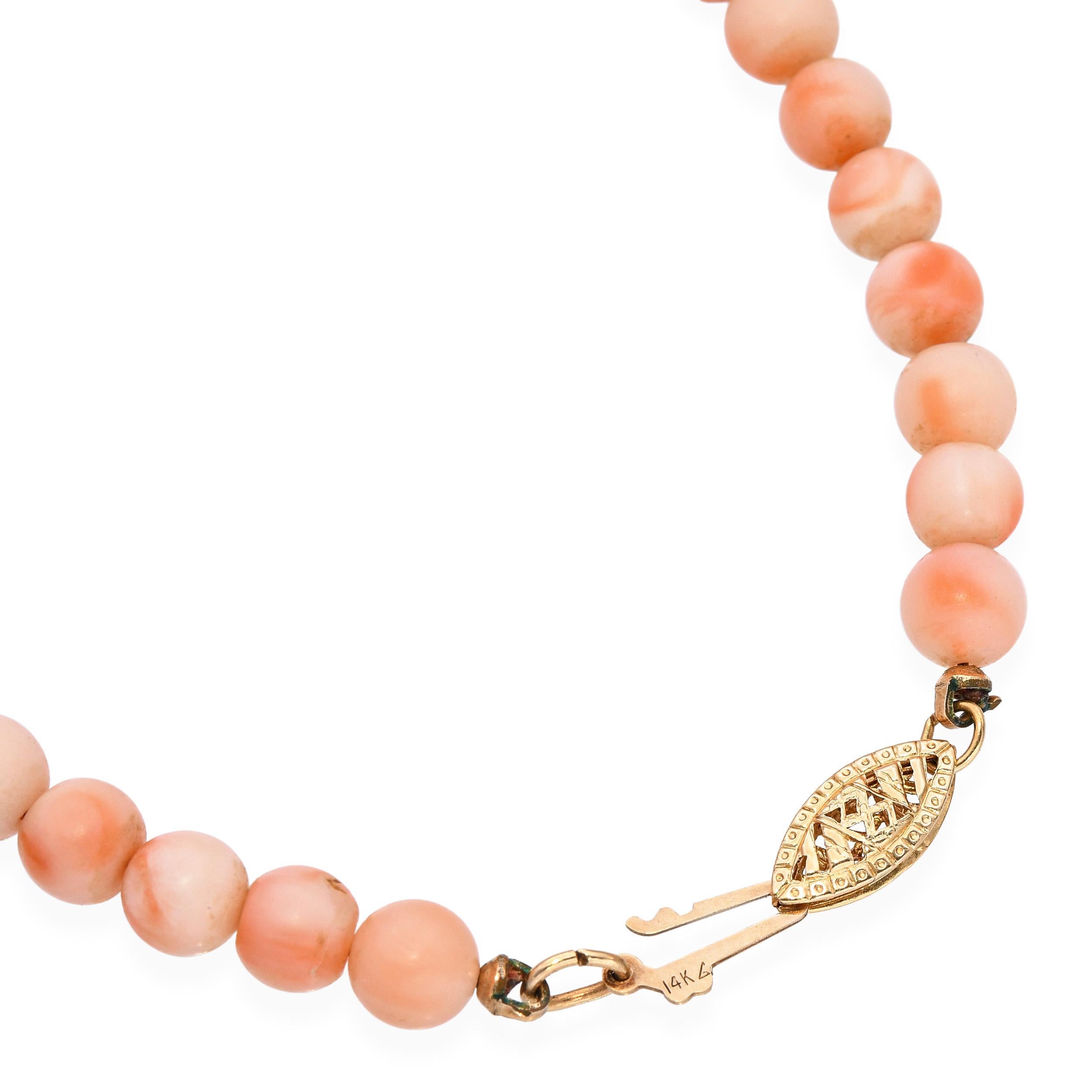 Donna Collana di perle graduate in corallo angelo d'epoca in oro giallo 14k in vendita