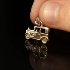 Vintage 14K Yellow Gold Antique Automobile Car Charm Pendant 1.9g