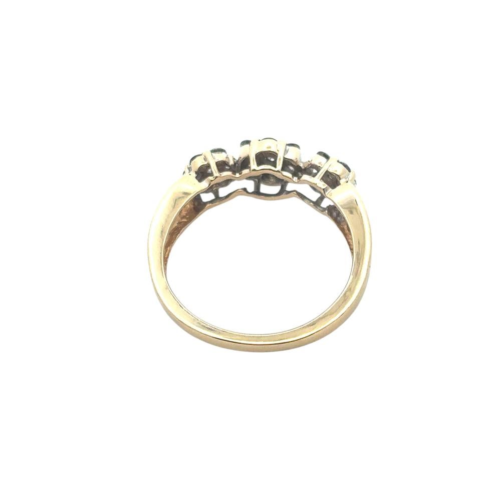 Vintage 14k Yellow Gold approx. 0.32ctw Natural Round Diamond Three Flower Ring en vente 3