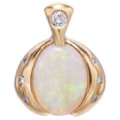 Pendentif vintage en or jaune 14 carats, avec opale australienne et diamants