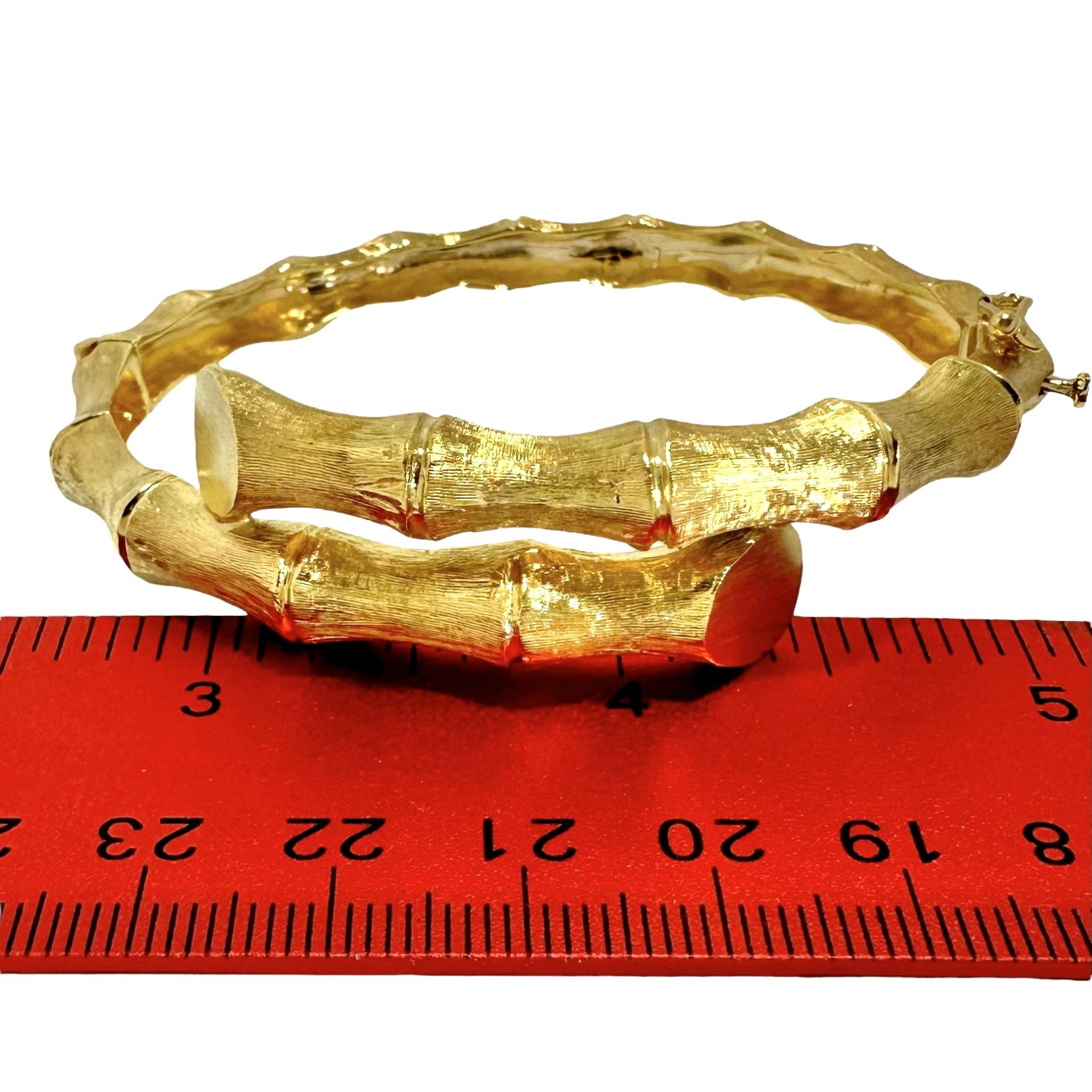 Bracelet jonc bypass vintage en or jaune 14 carats à motif de bambou en vente 2