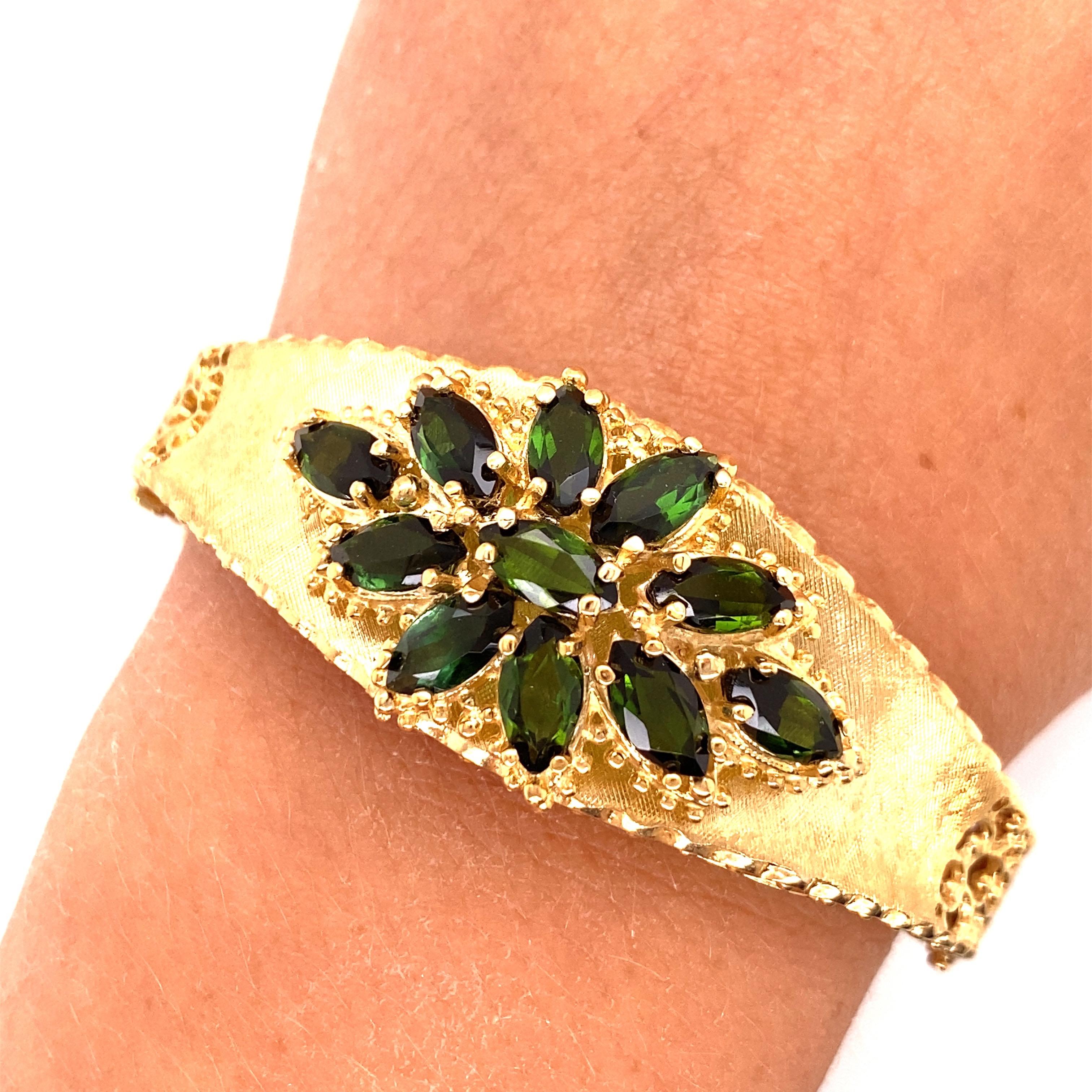 Vintage 14K Yellow Gold Bangle Bracelet with Green Tourmaline In Good Condition In Boston, MA