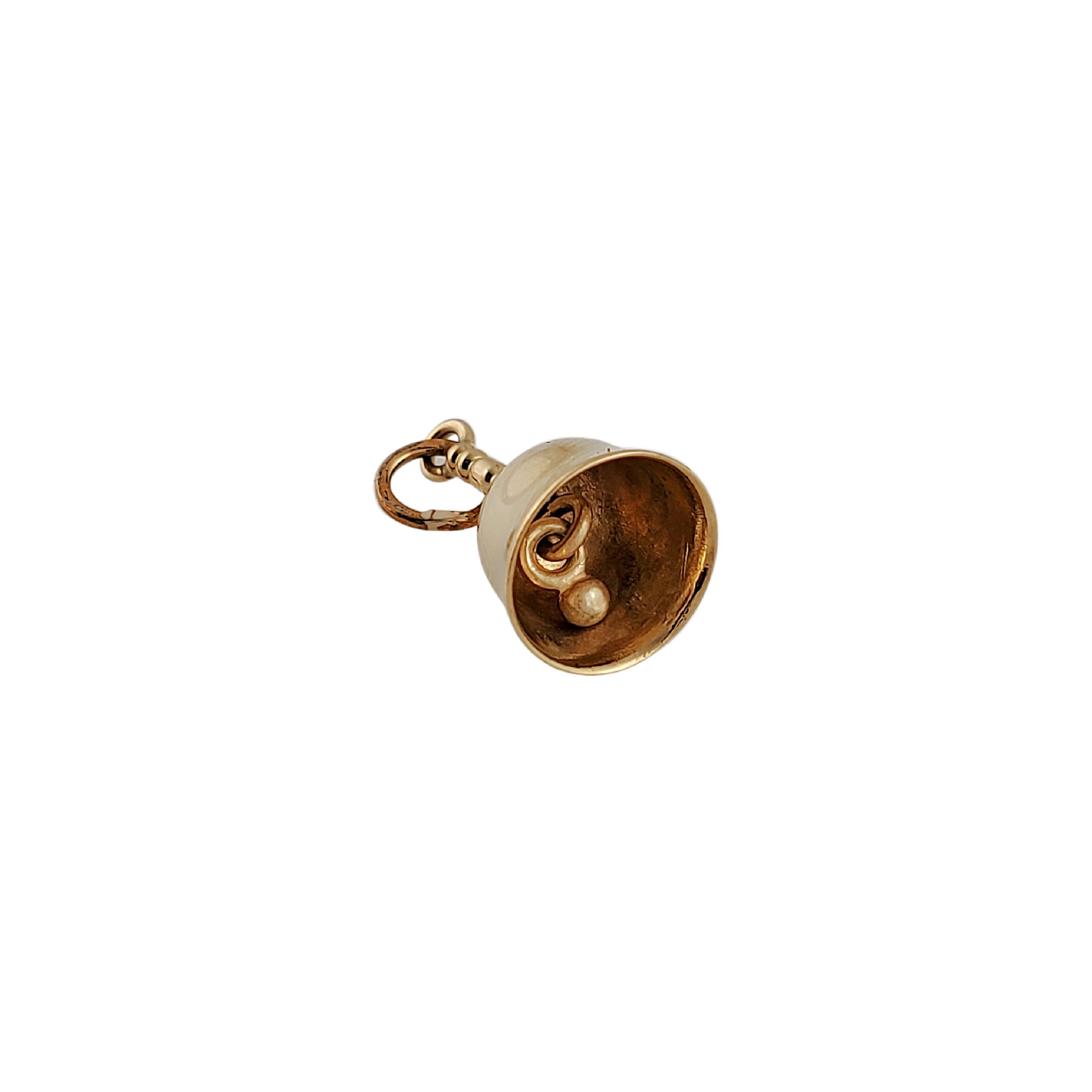 Vintage 14 Karat Yellow Gold Bell Charm-

This lovely charm features a dainty, working bell in 14K yellow gold.

*Chain not included

Size: 15 mm x 9.5 mm (actual charm)

Weight: 1.0 g. / 0.6 dwt.

Hallmark: 14K

Very good condition, professionally