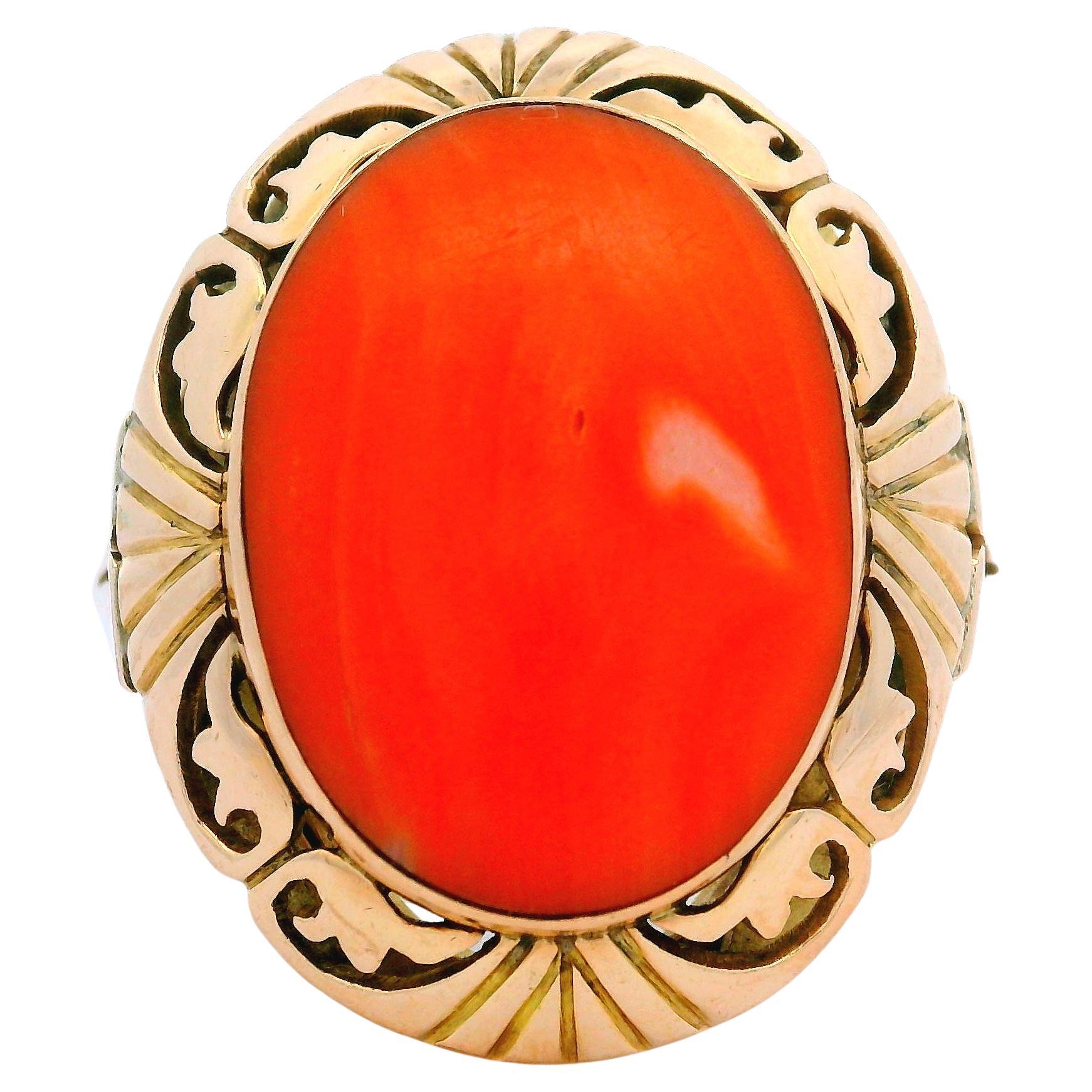 Vintage 14k Yellow Gold Bezel Coral Cabochon Etched & Open Floral Work Ring For Sale