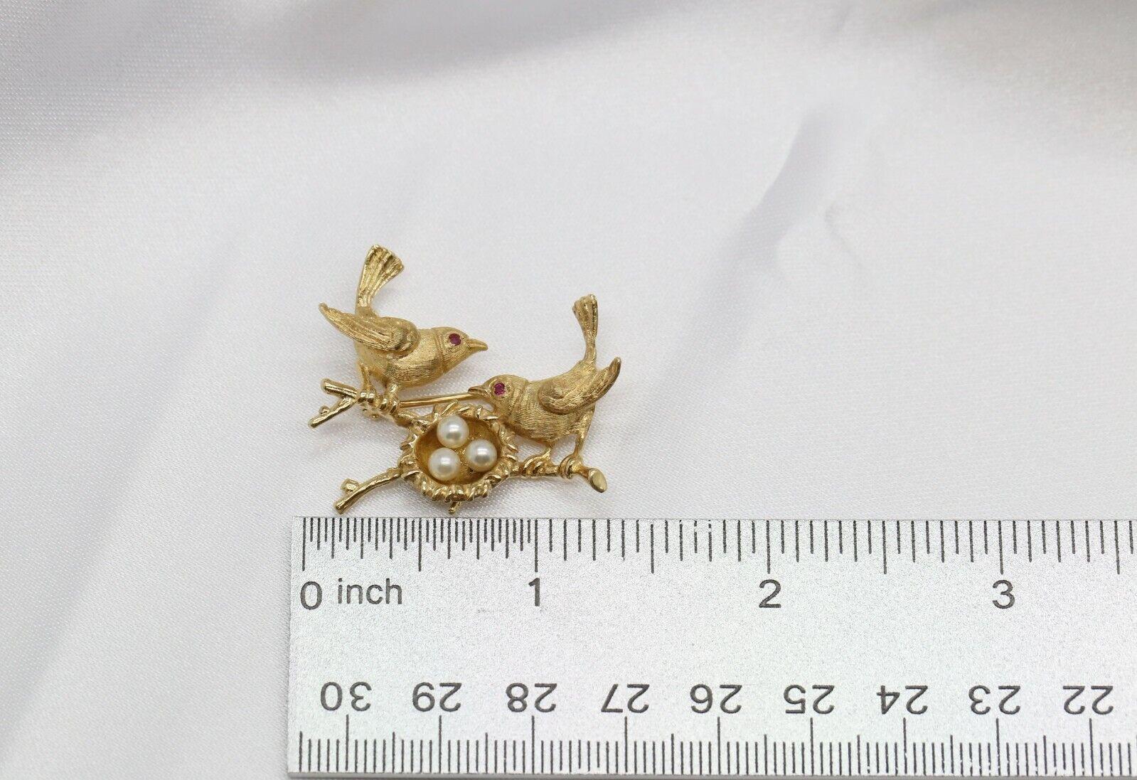 Vintage 14k Yellow Gold Birds & Pearl Nest Brooch Pin - 8.0g For Sale 2