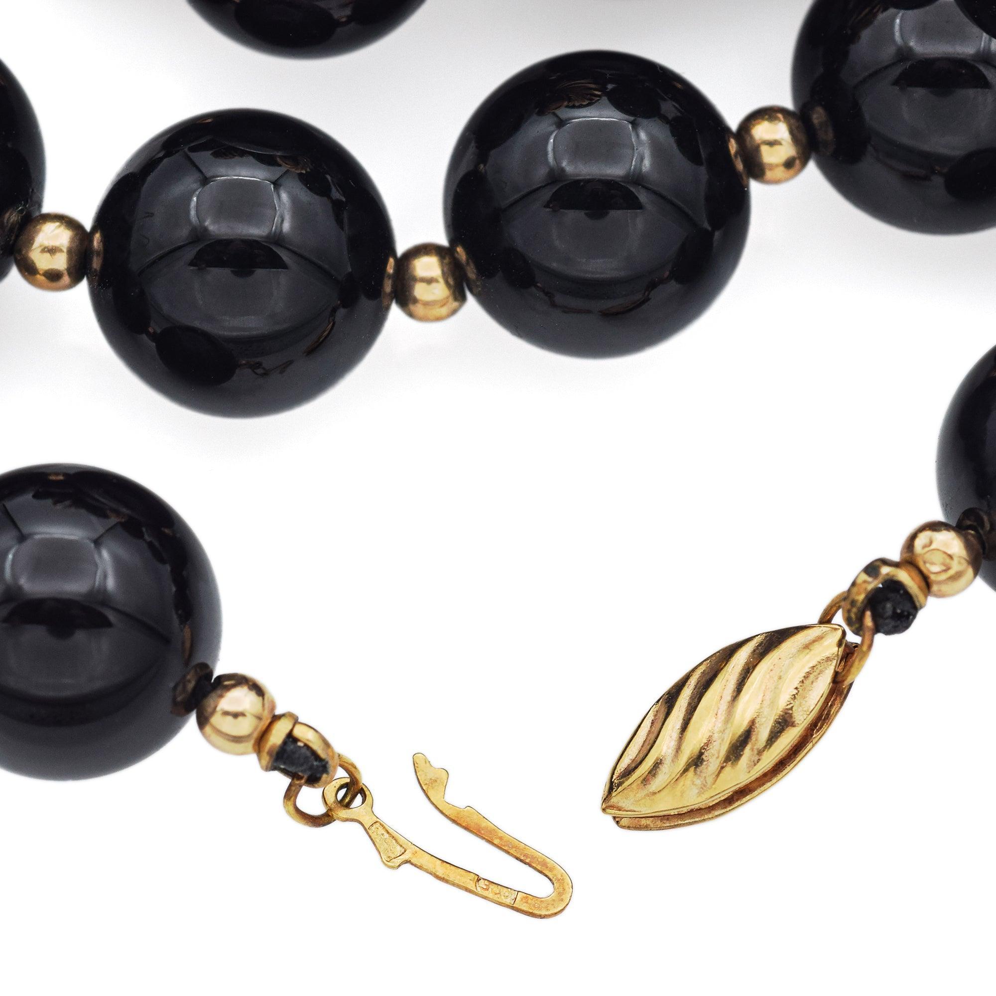 Vintage 14k Gelbgold Schwarz Onyx Perlen Strang Halskette 35 Zentimeter im Zustand „Gut“ im Angebot in New York, NY