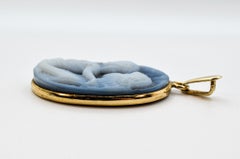 Vintage 14k Yellow Gold Blue Agate Tender Mother and Child Carved Cameo Pendant
