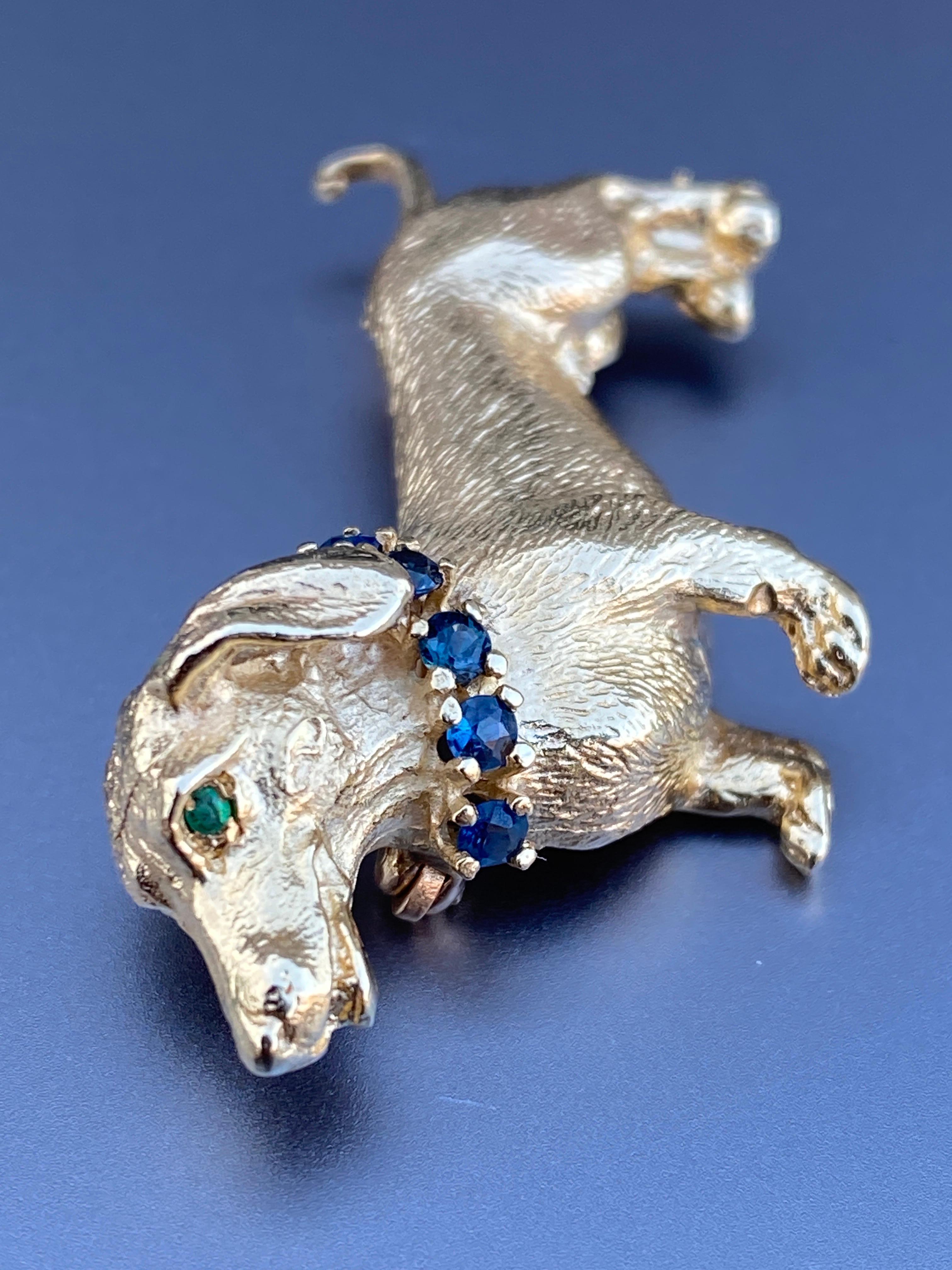 Vintage 14k Yellow Gold Blue Sapphire & Emerald DACHSHUND Dog Brooch, Pin In Good Condition In Bernardsville, NJ