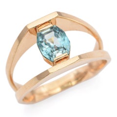 Vintage 14k Yellow Gold Blue Zircon Split Shank Geometric Ring