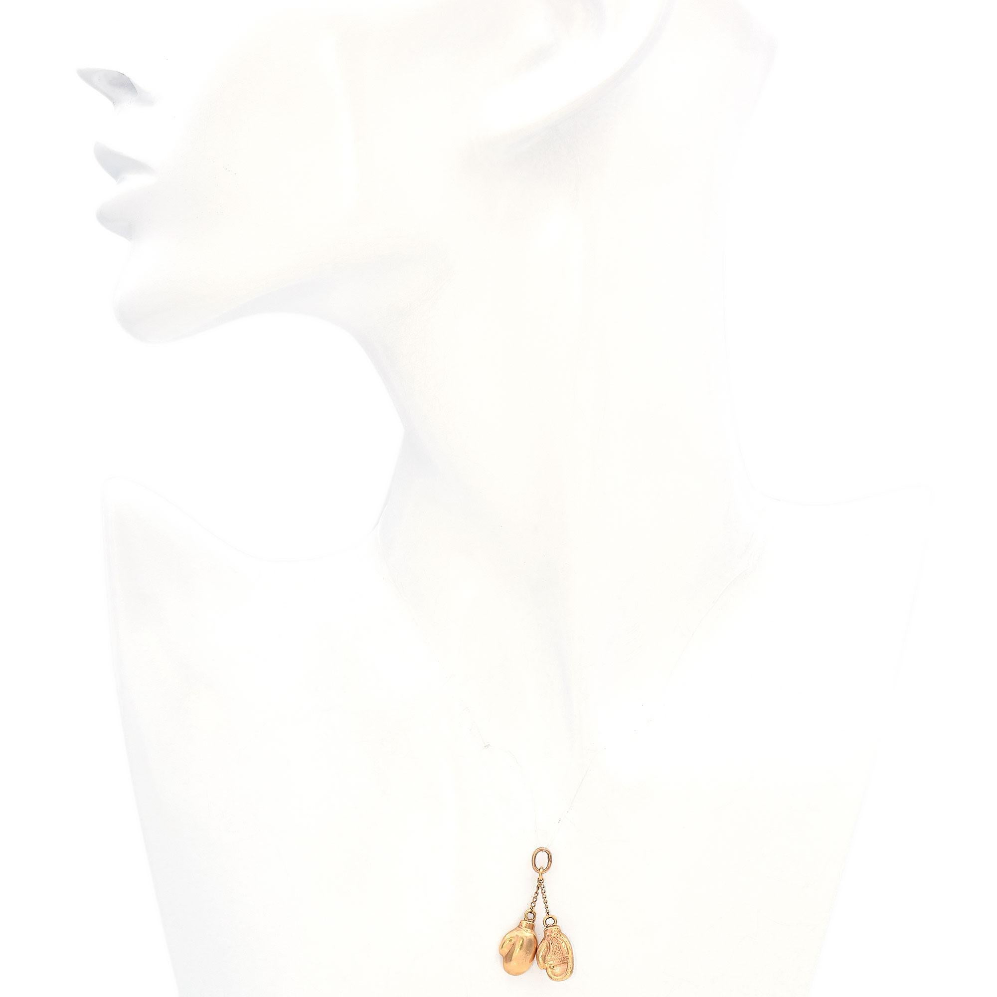 Weight: 2.7 Grams
Glove Measurements Each: 12 x 8.10 x 4.15 mm
Chain Drop Each: 8 mm
Metal: 14K

ITEM #: BR-1462-112624-20