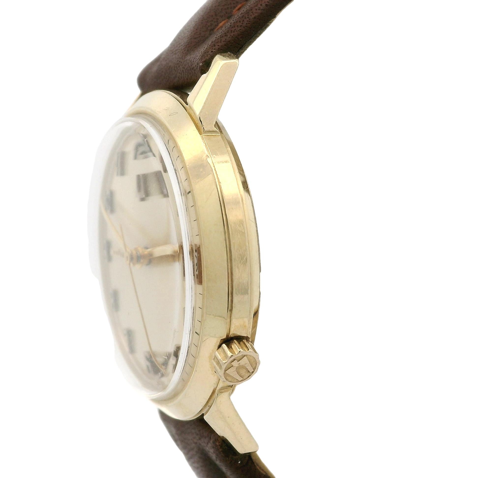 Women's or Men's Vintage 14k Yellow Gold Bulova Accutron 34mm Date Quartz Wrist Watch Ref. M9 For Sale