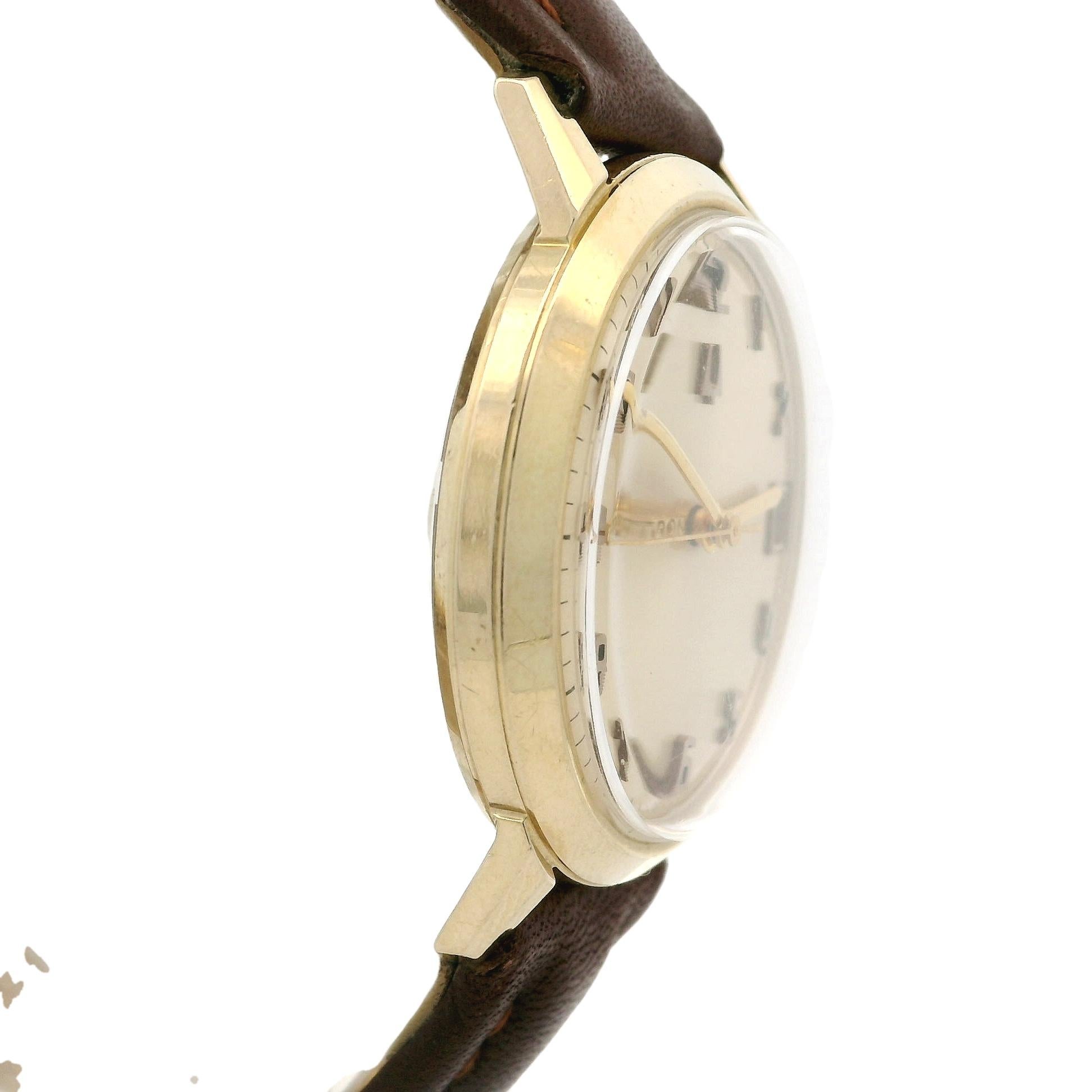 Vintage 14k Yellow Gold Bulova Accutron 34mm Date Quartz Wrist Watch Ref. M9 For Sale 1