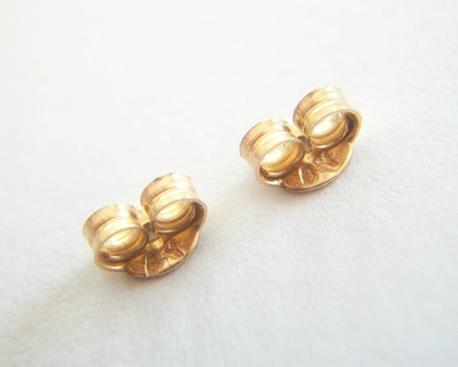 Vintage 14k Yellow Gold 'C' Scroll Earrings, Signed, U.S, Late 20th Century For Sale 5