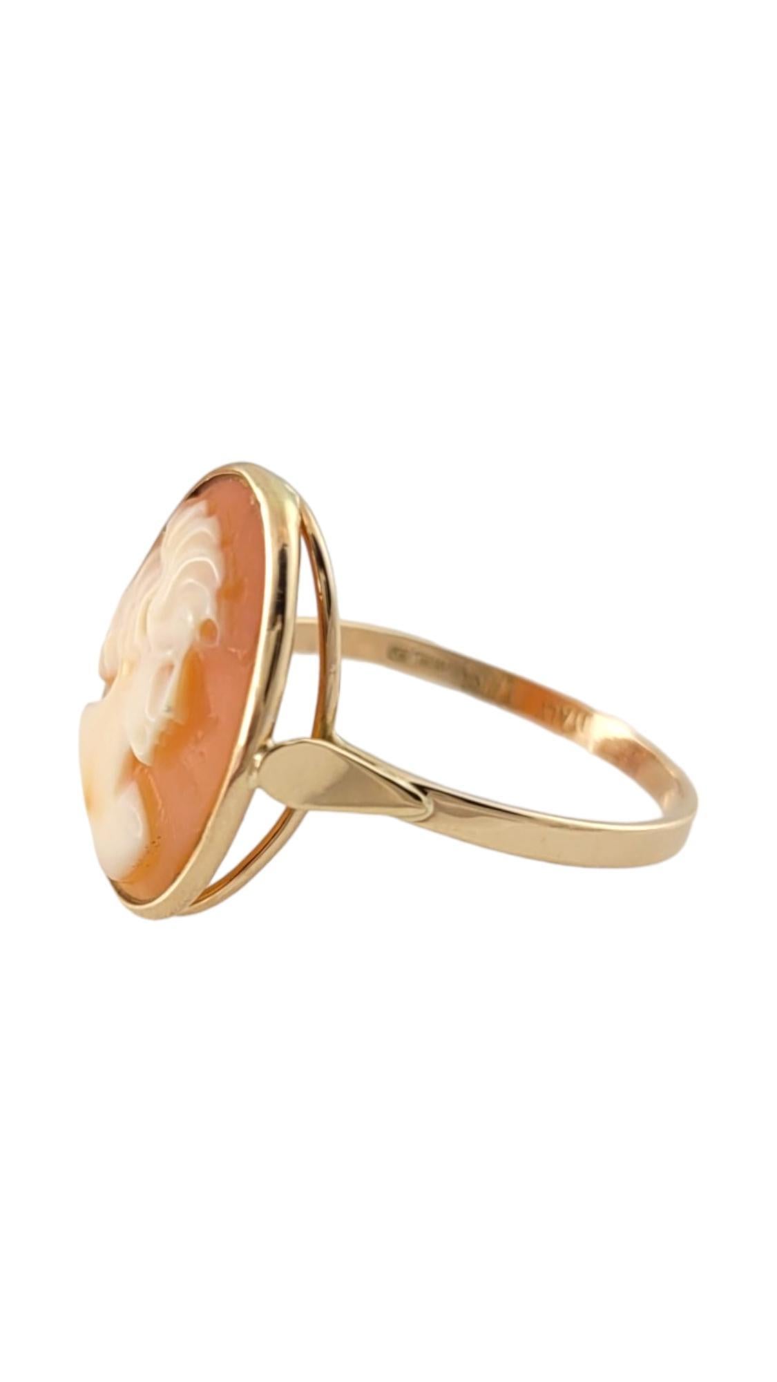 Vintage 14K Yellow Gold Cameo ring Size 7.25

This beautiful cameo ring is crafted from 14K yellow gold and would look beautiful on anybody!

Ring size: 7.25
Shank: 1.7mm
Front: 16.8mm X 13.8mm X 4.0mm

Weight: 1.4 dwt/ 2.1 g

Hallmark: 14Kt