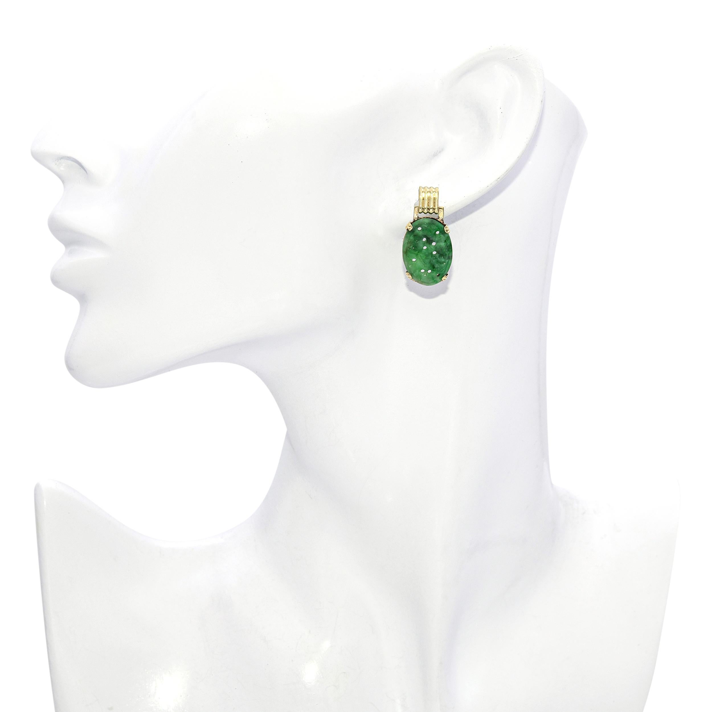 Oval Cut Vintage 14k Yellow Gold Carved Jade Earrings For Sale