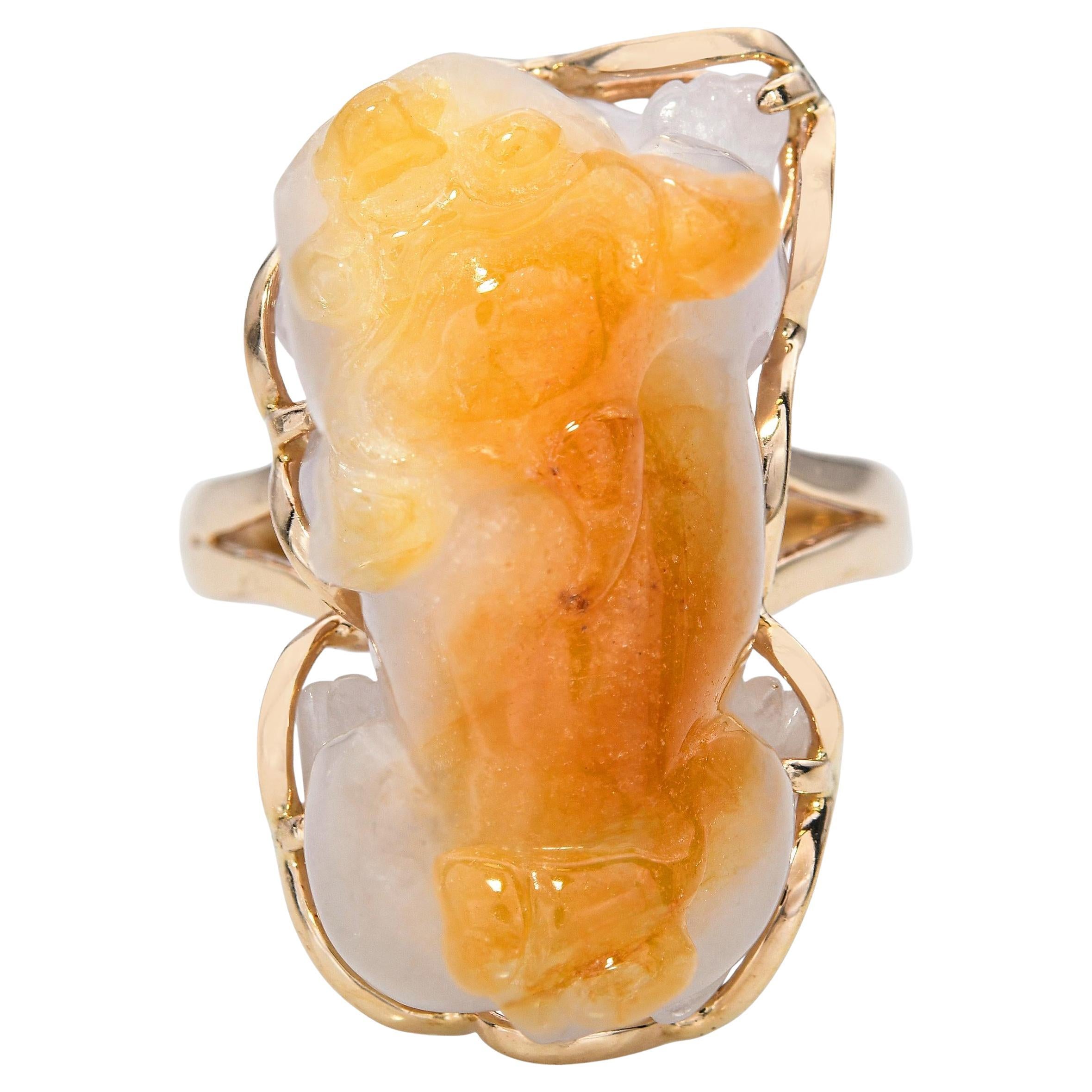 Vintage 14k Yellow Gold Carved Jade Foo Dog and Diamond Ring For Sale