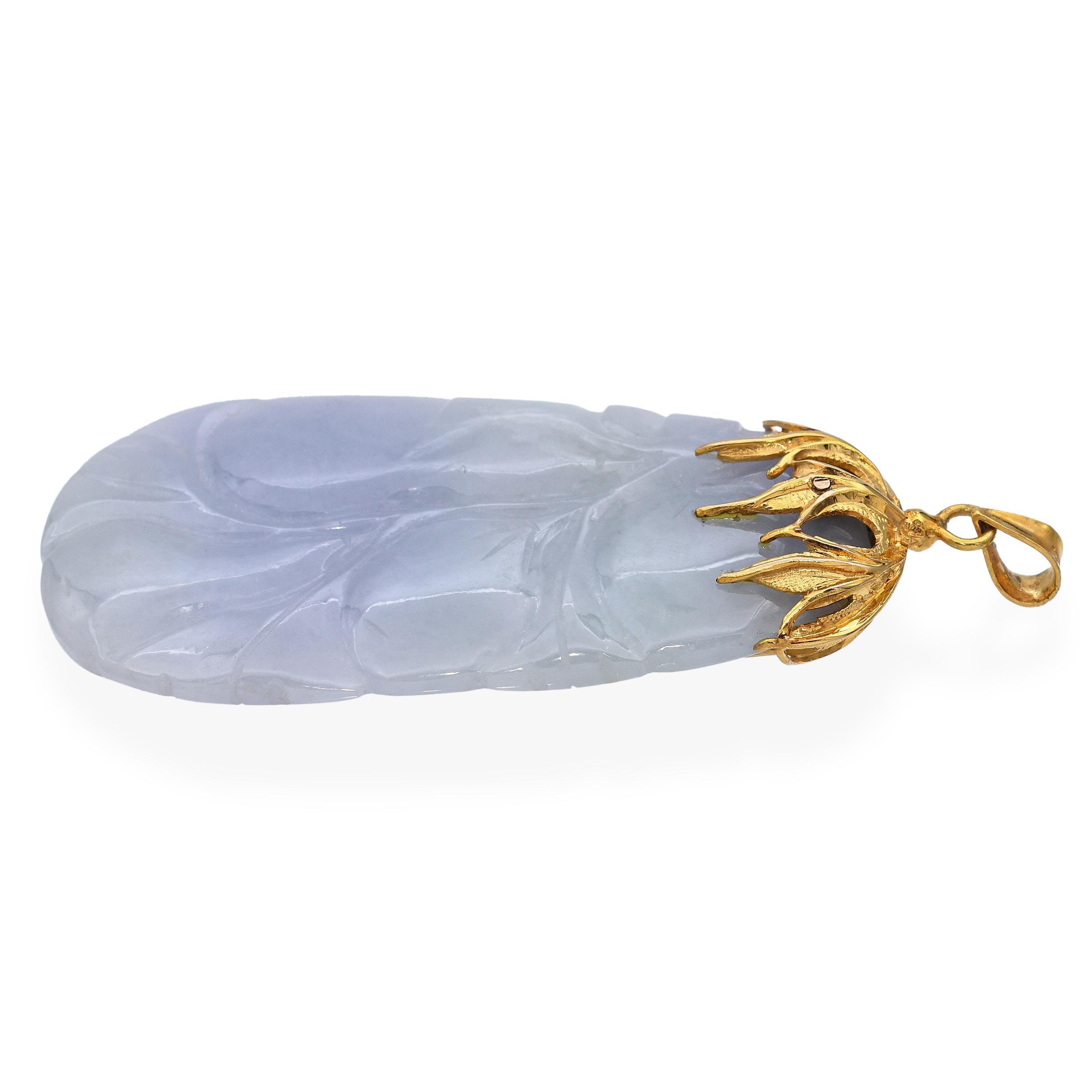 Women's Vintage 14k Yellow Gold Carved Jade Pendant For Sale