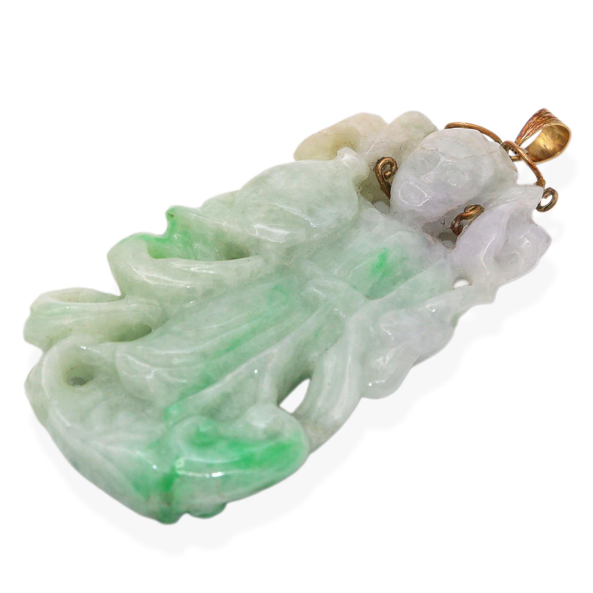 Vintage 14k Yellow Gold Carved Jadeite Jade Buddha Pendant In Good Condition For Sale In New York, NY