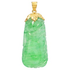Vintage 14k Yellow Gold Carved Jadeite Jade Pendant