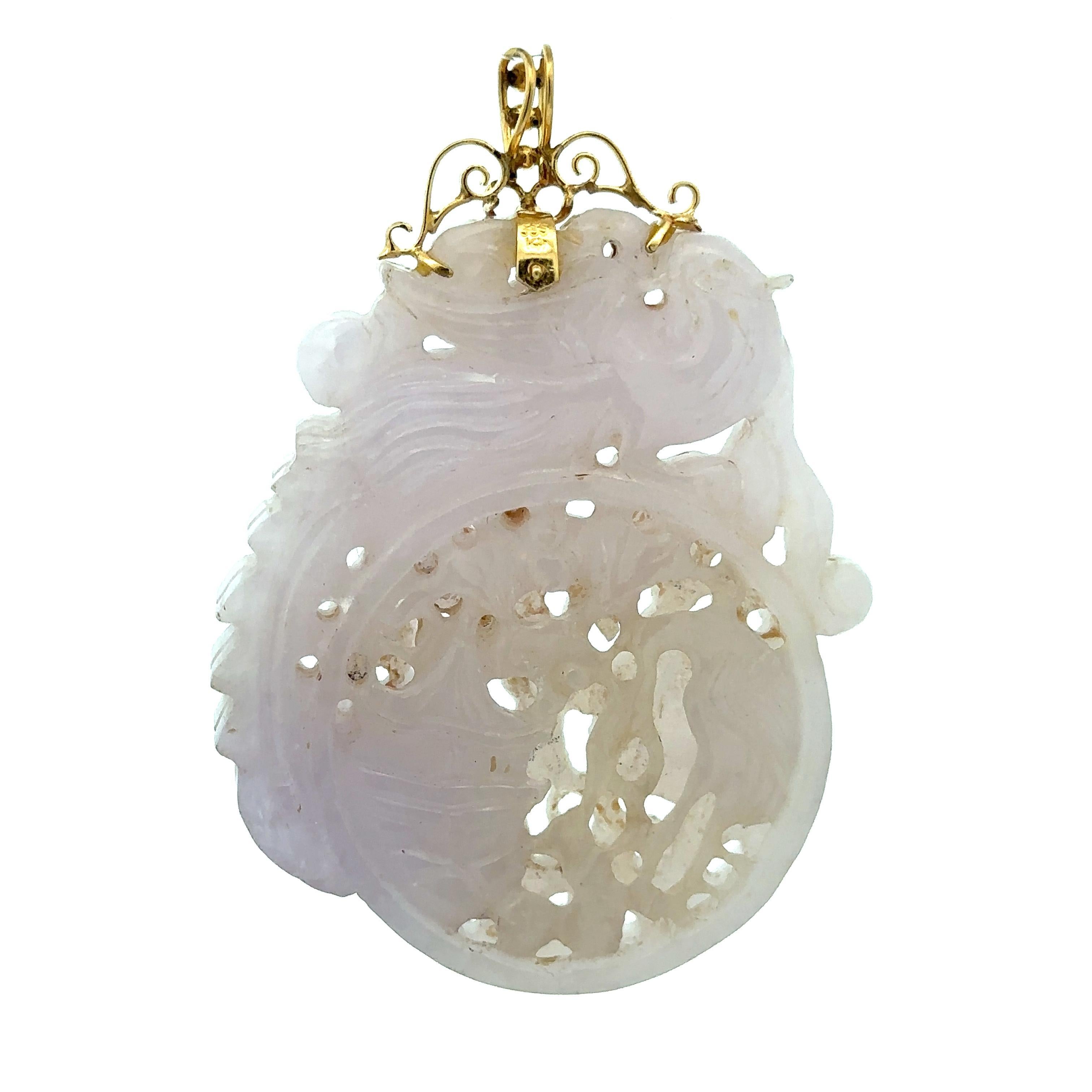 Vintage 14k Yellow Gold Carved Lavender Jade Phoenix Garden Scene Large Pendant In Excellent Condition For Sale In Montclair, NJ