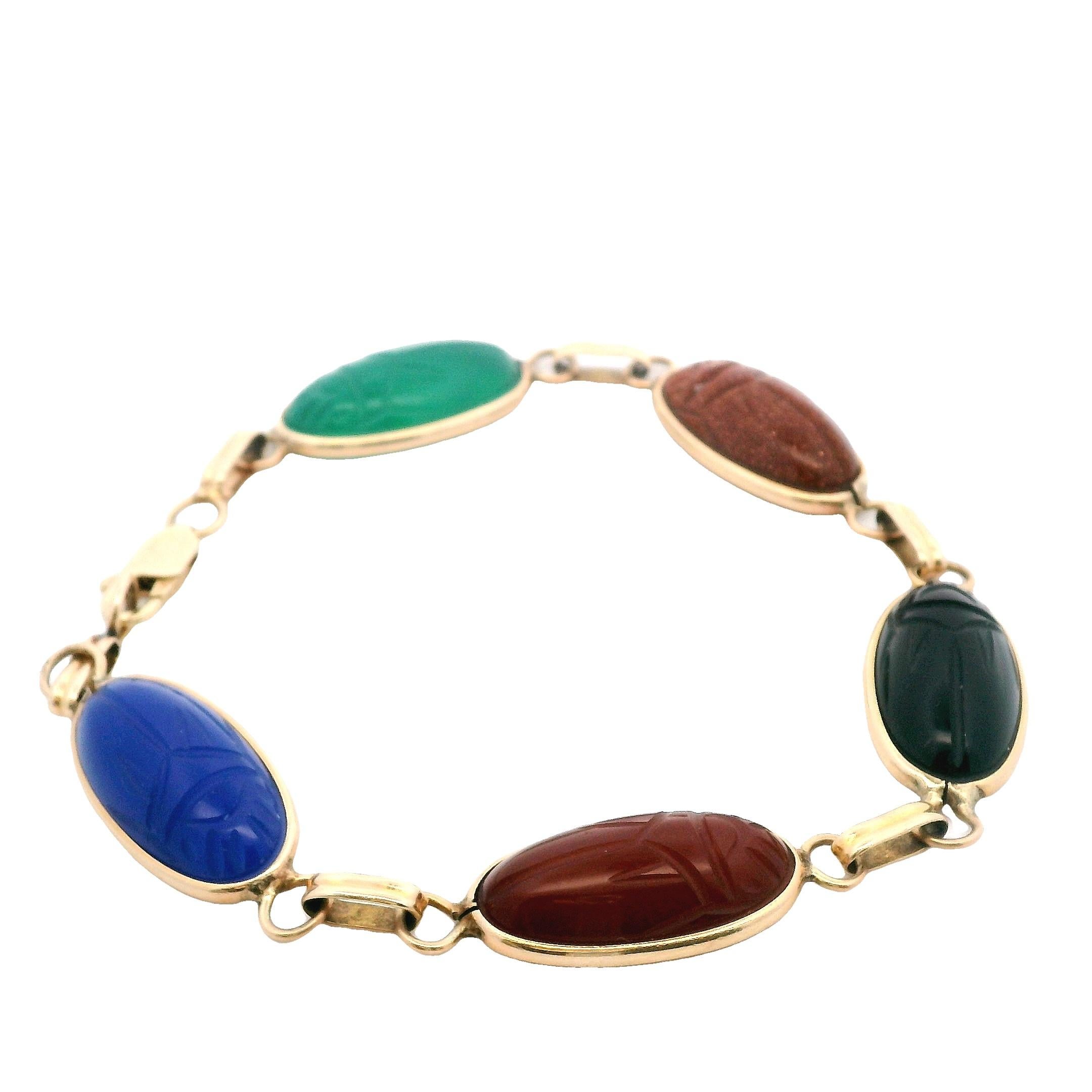 Vintage 14k Yellow Gold Carved Scarab Multi-Gemstone Bracelet 1970s en vente 3