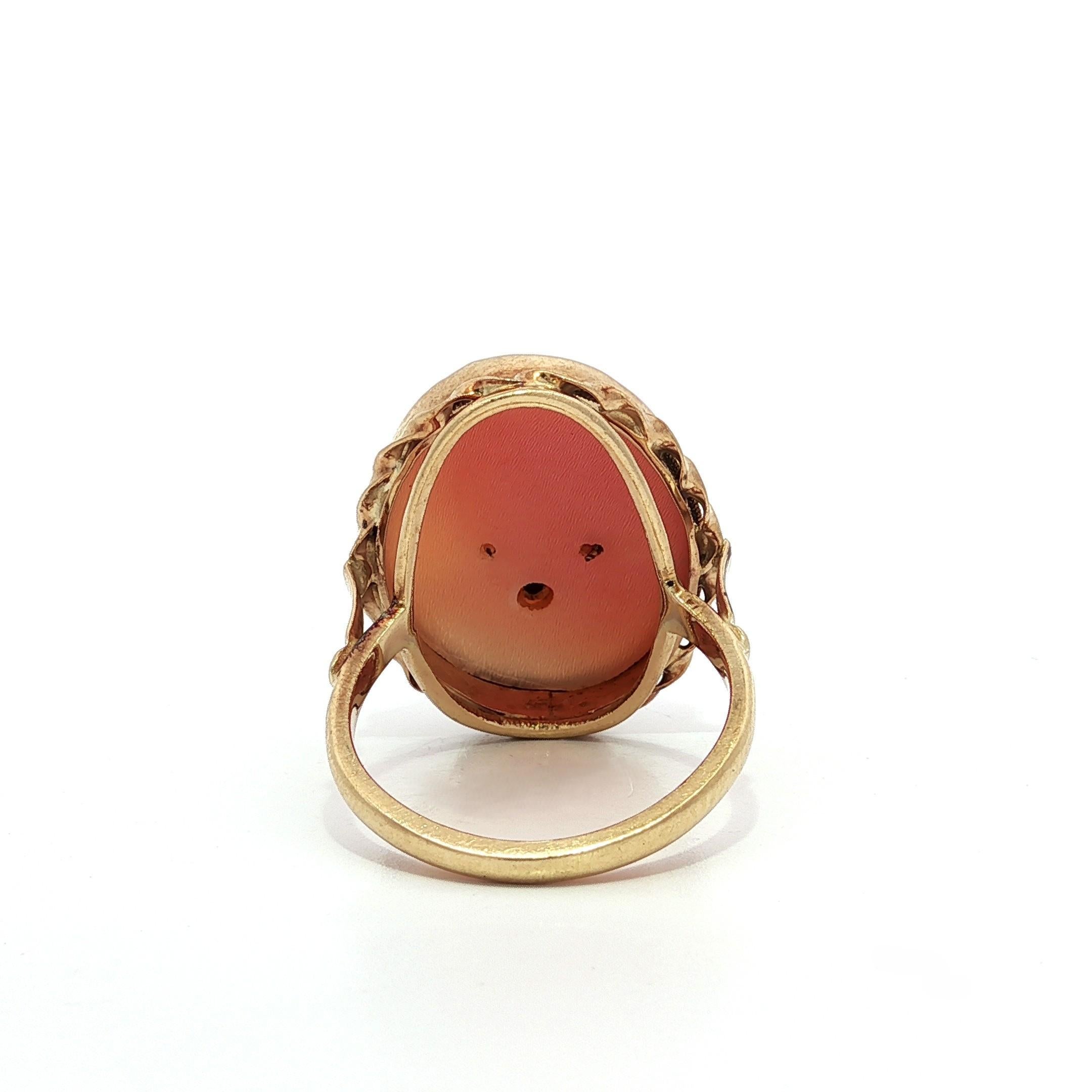Vintage 14k Yellow Gold Shell Cameo Lady Portrait Twisted Wire Frame Ring en vente 7