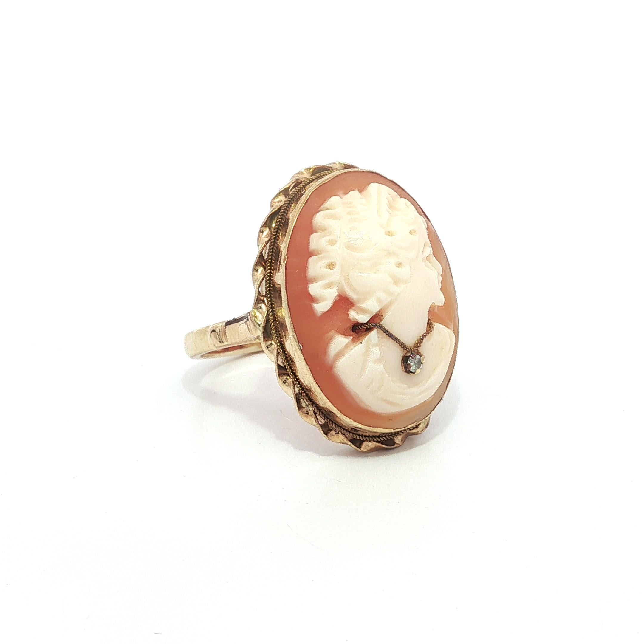 Vintage 14k Yellow Gold Shell Cameo Lady Portrait Twisted Wire Frame Ring en vente 3