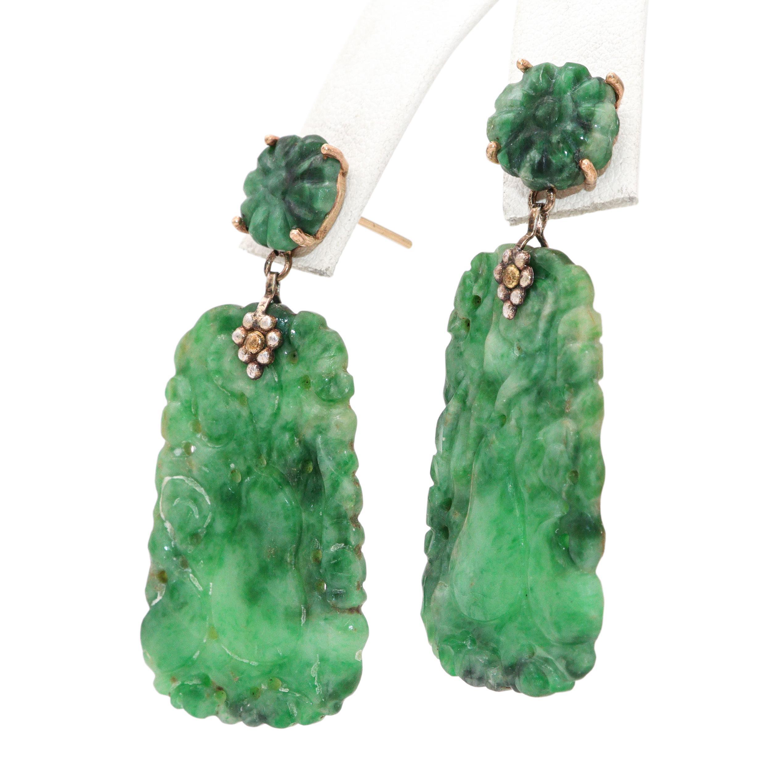 Women's Vintage 14k Yellow Gold Carved Squash Jade Earrings For Sale