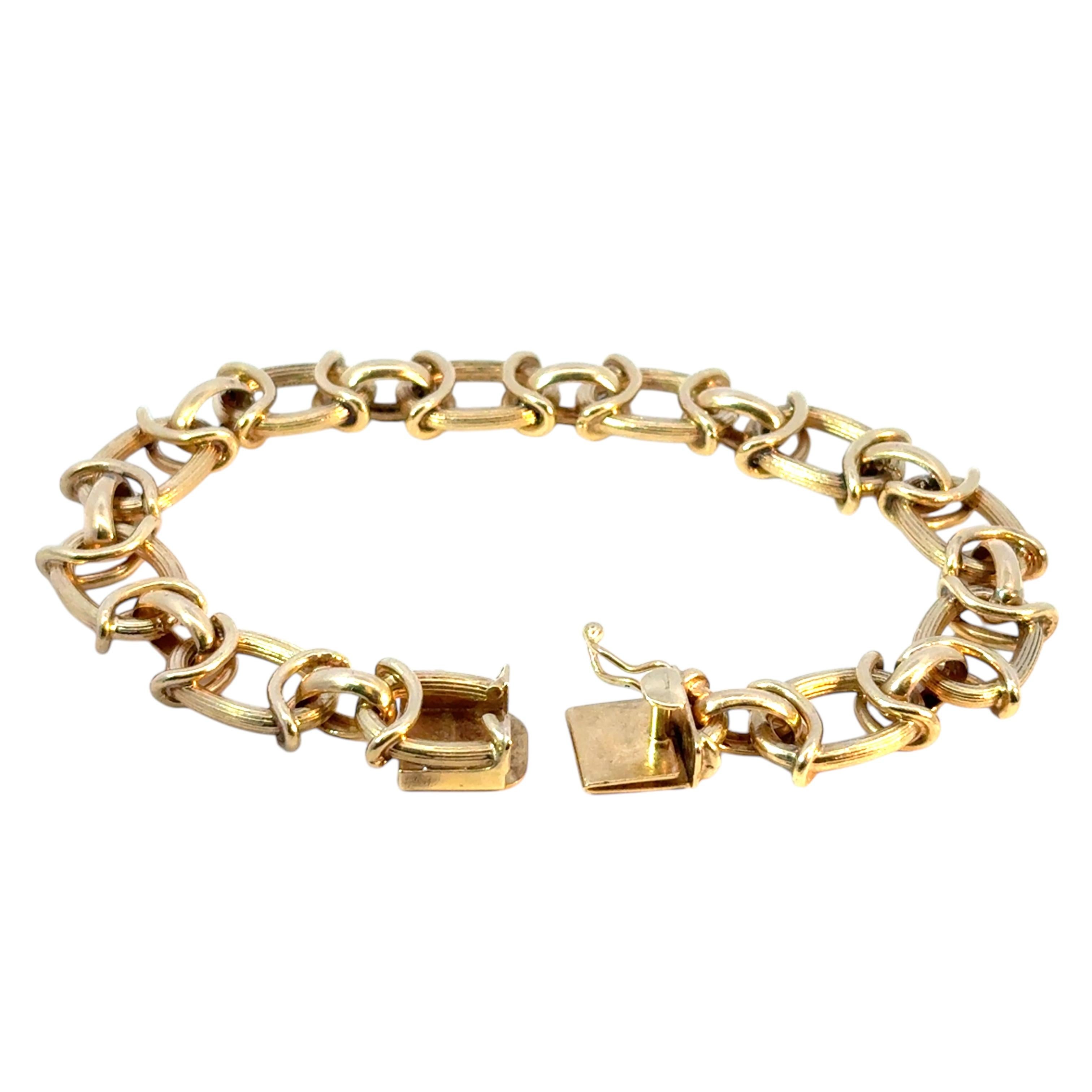 Women's or Men's Vintage 14k Yellow Gold Chain Link Bracelet For Sale