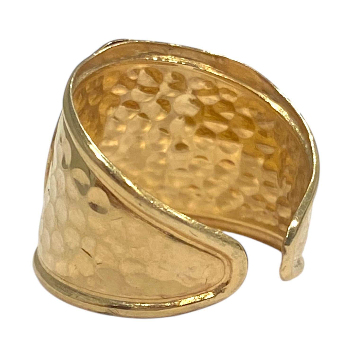 Anello a fascia con sigaro in oro giallo 14K vintage In condizioni buone in vendita a Henderson, NV