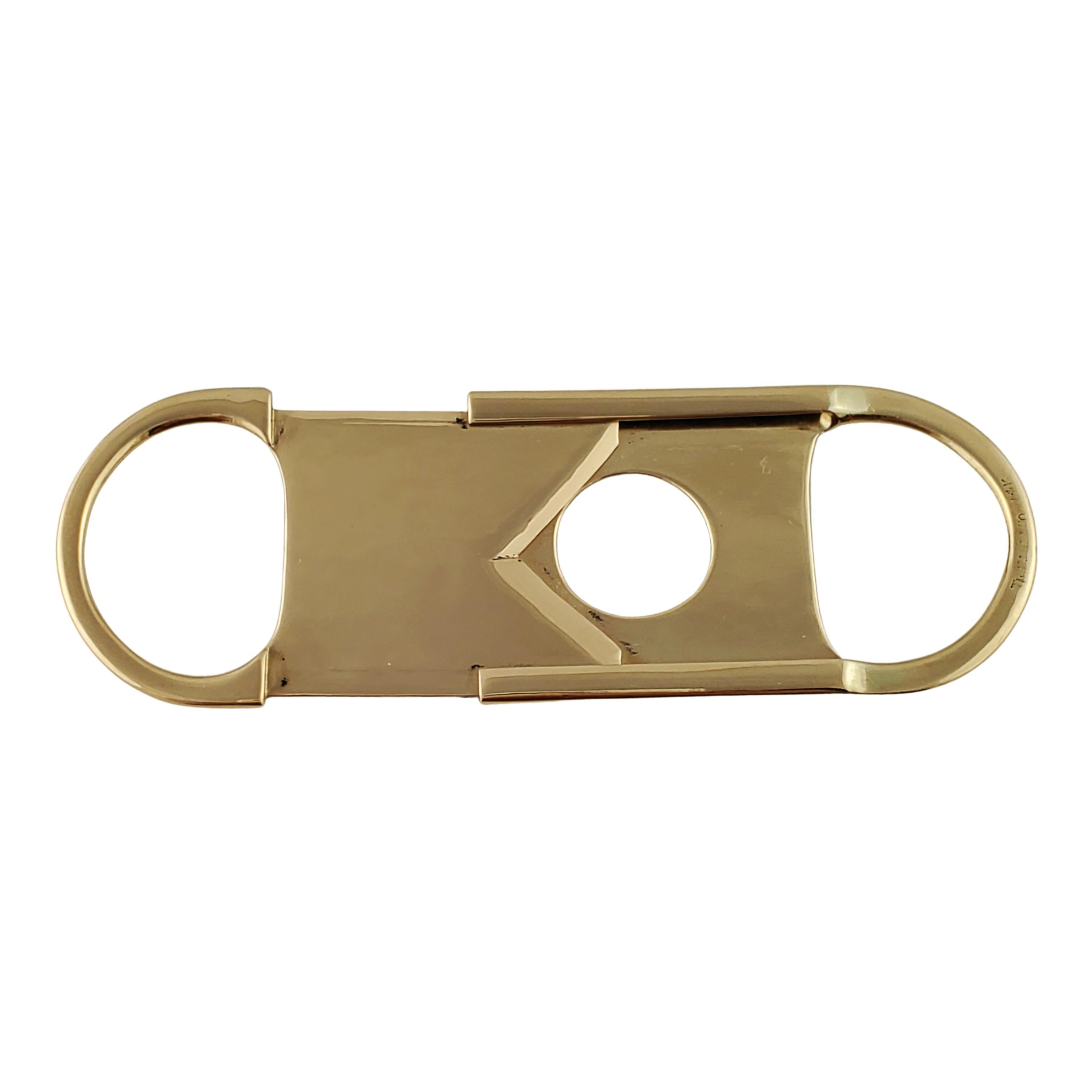 14K Yellow Gold Cigar Cutter

This beautiful cigar cutter is crafted in 14K yellow gold and fully functional.

Size: 71mm x 24mm

Weight: 10.4gr / 6.6 dwt

Tested: 14K

Very good condition, professionally polished.

Will come packaged in a gift box